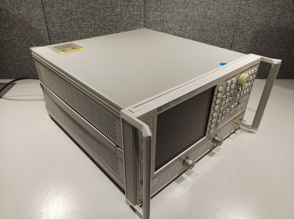 Hewlett Packard 8753ES, S-Parameter Network Analyzer, 30kHz-6GHz, 002, 006 & 010