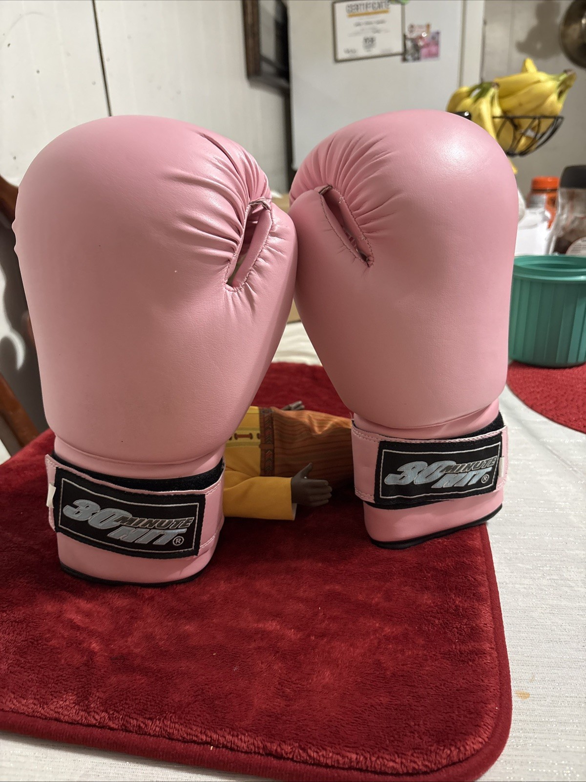 30 Minute Hit 10oz Pink Leather  Boxing Gloves In Mint Condition, Fitness