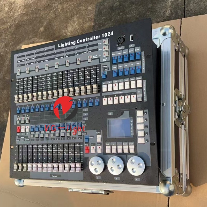 1024 Channel DMX Light Controller Stage Lighting Console W/ Aluminum Flight Case