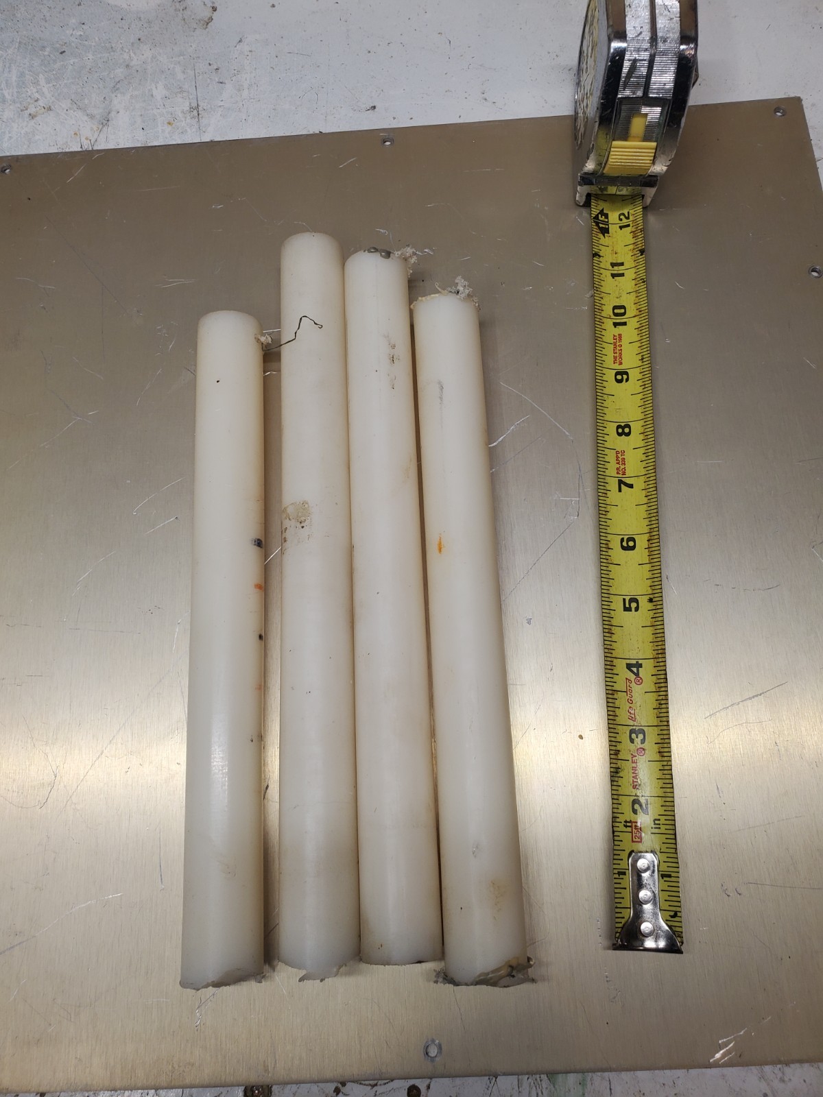Delrin Cut Offs Various Lengths 1.125in Dia. 4 Pieces.     Loc Gar