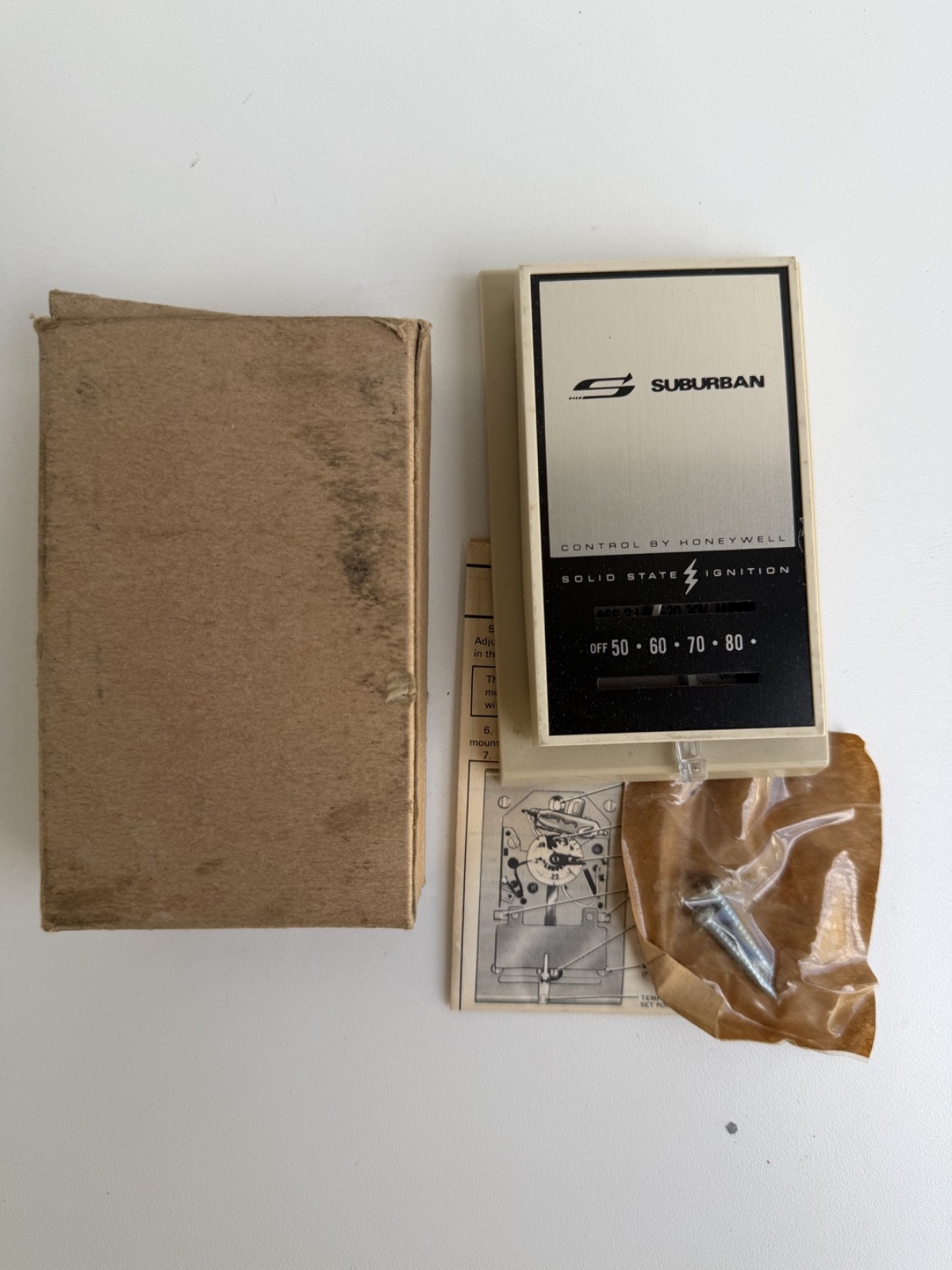 HONEYWELL T822D 2139 THERMOSTAT 24V CONTROL CLOSE CIRCUIT TEMP. FALL ADJ. HEATER