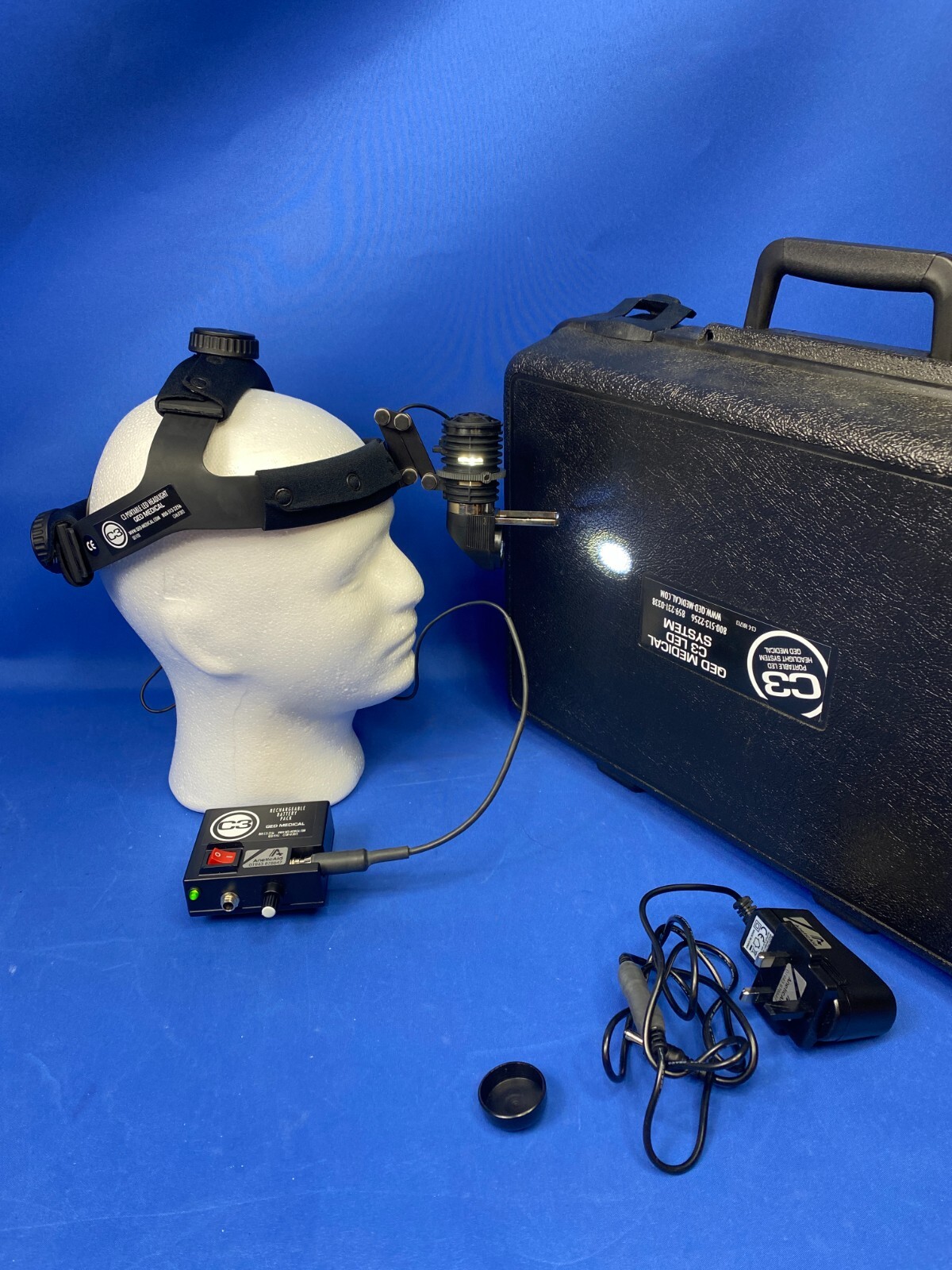 QED C3 LED Portable Surgical Headlight System & Case
