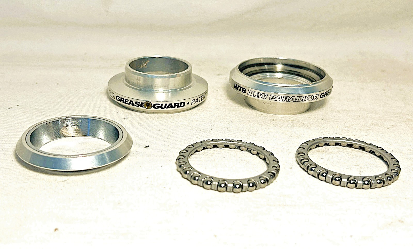 WTB Grease Guard New Paradigm 1 & 1/8" headset PARTS mountain road bike vintage