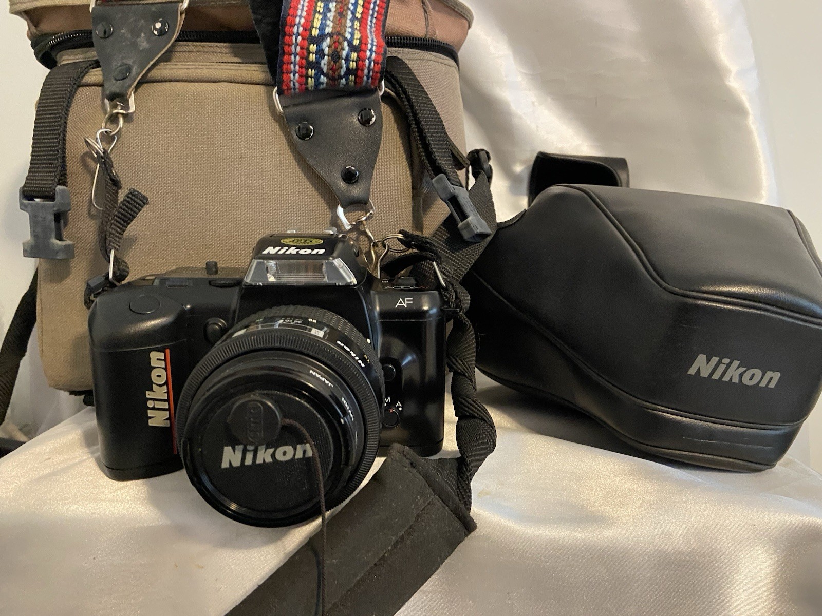 Nikon 4004 camera W/Nikkor 35-70 mm Lens + See Extras tested