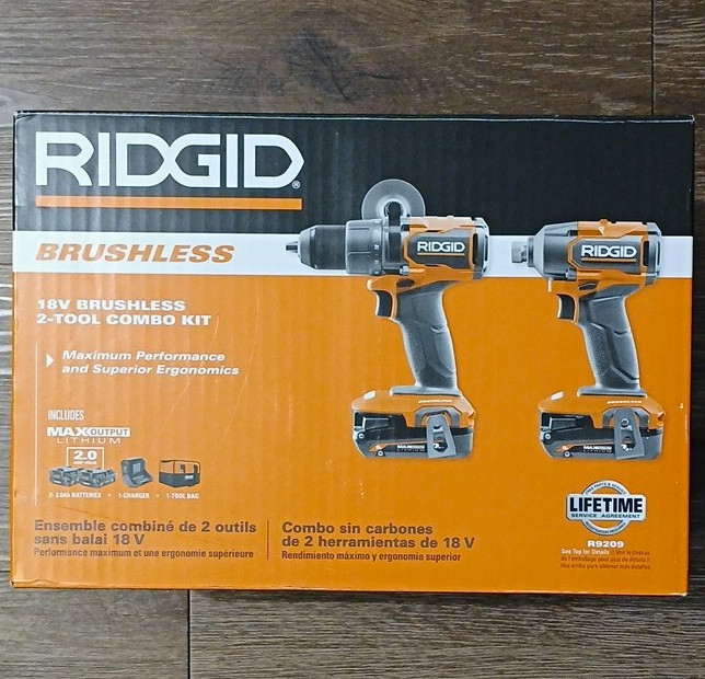 RIDGID R9209 18V Brushless 2-Tool Combo Kit Drill/Driver Impact w/2 Batteries