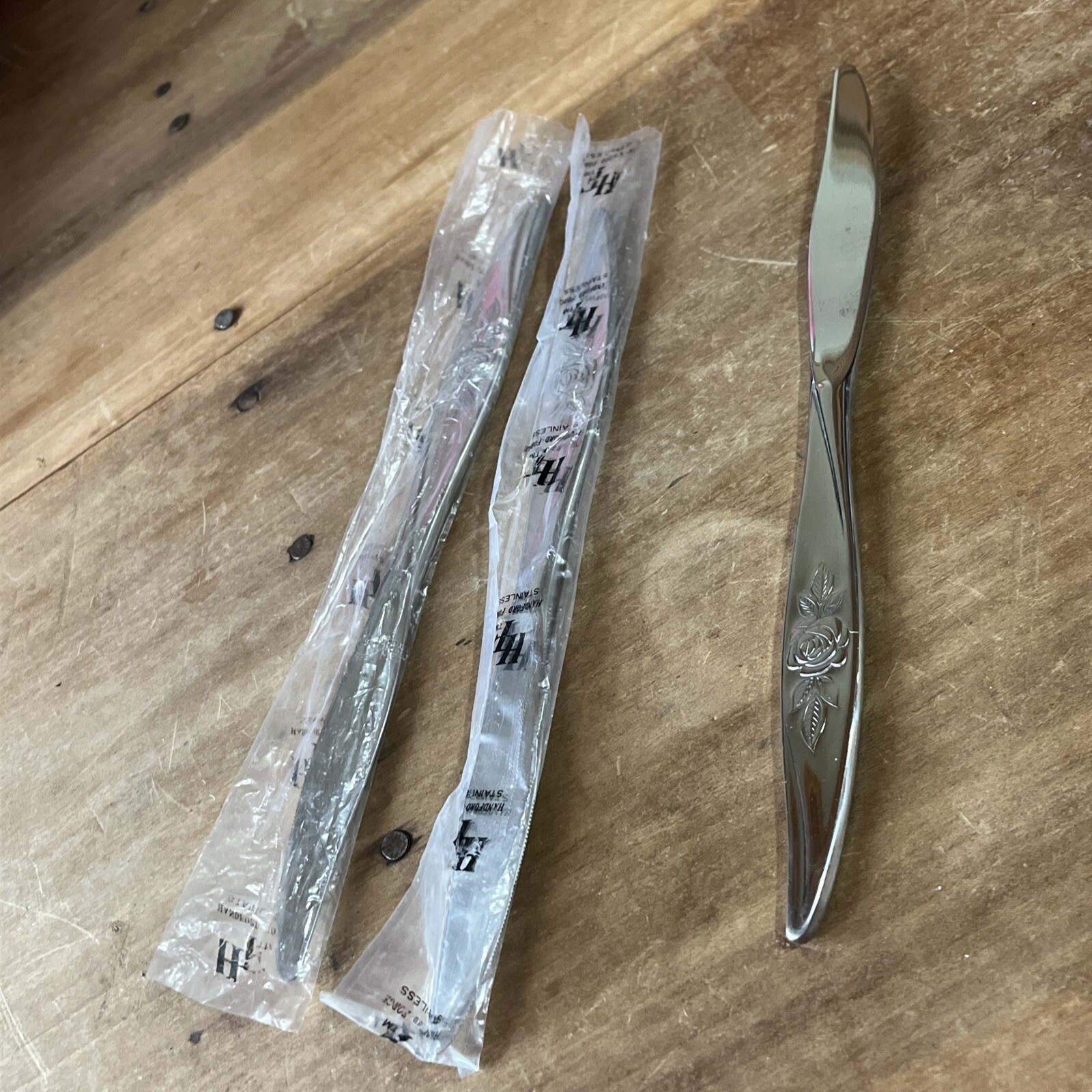 3 Hanford Forge Stainless AVONROSE Pattern Dinner Knives Flatware 1903 NEW