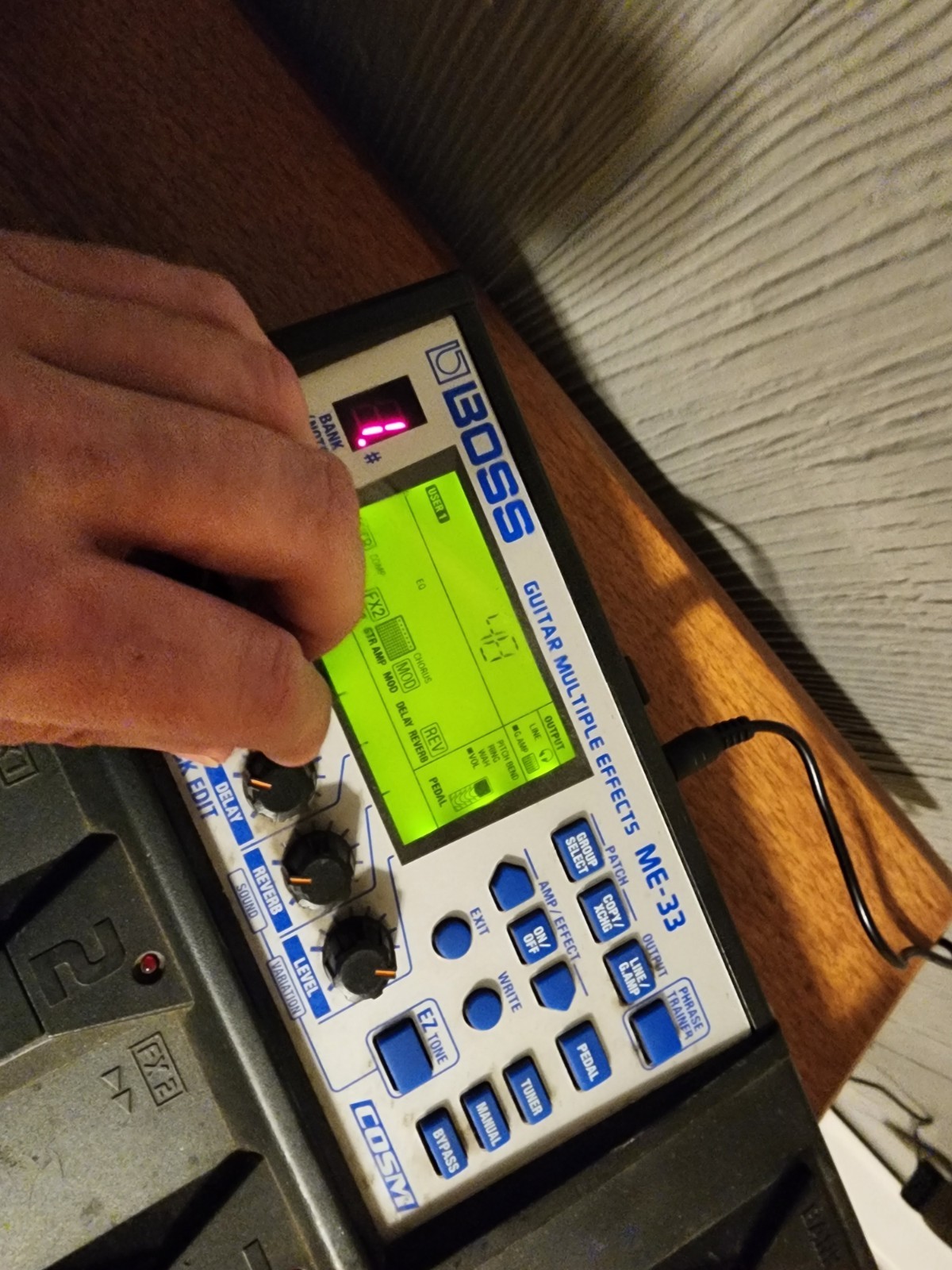 BOSS ME-33 Multiple Multi Effects Processor Guitar Effect With Cord