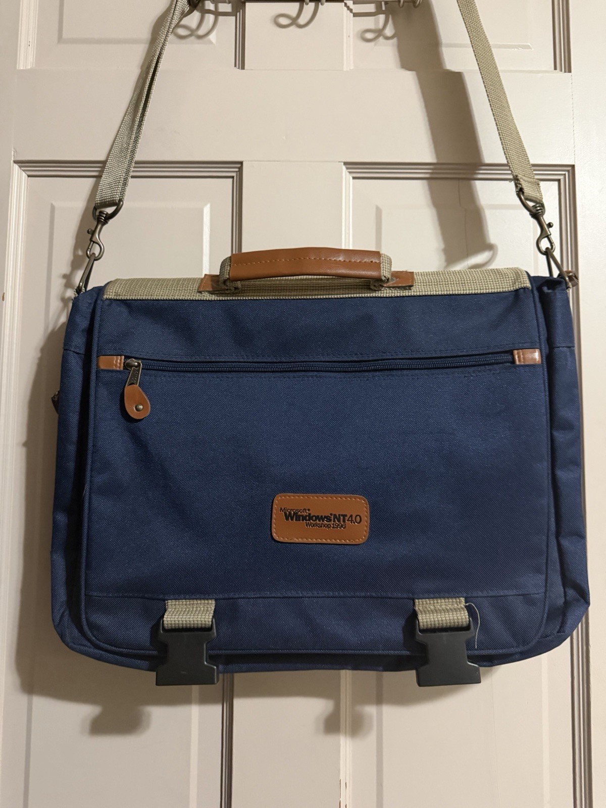 Microsoft Windows NT 4.0 Workshop 1996 Shoulder Messenger Bag