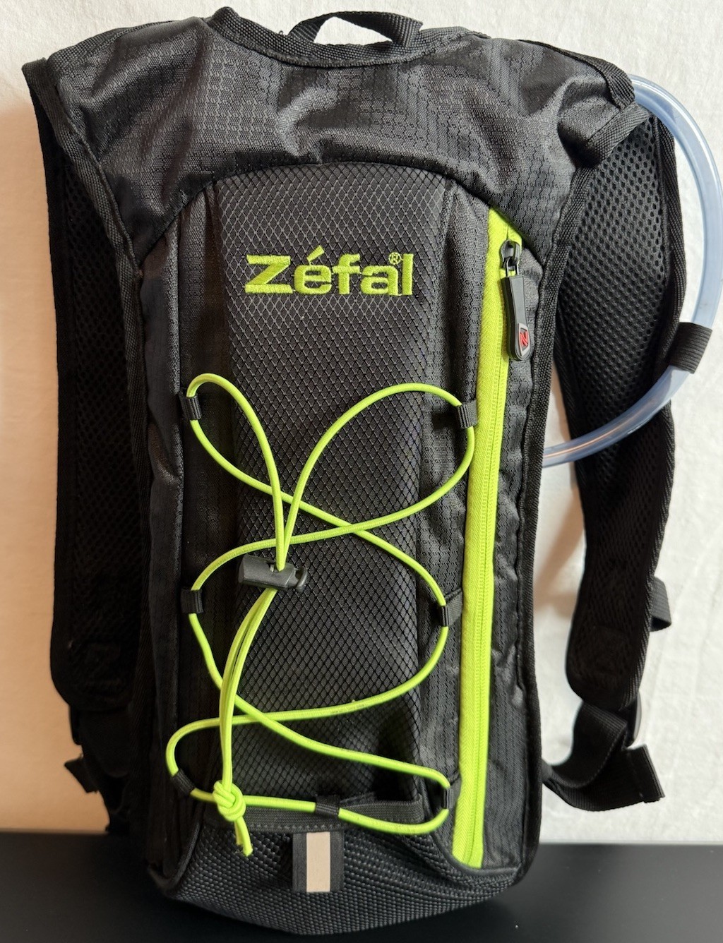 Zefal Sport 1.5 Liter Hydration Bag Neon Green Black Hiking Outdoors Adjustable