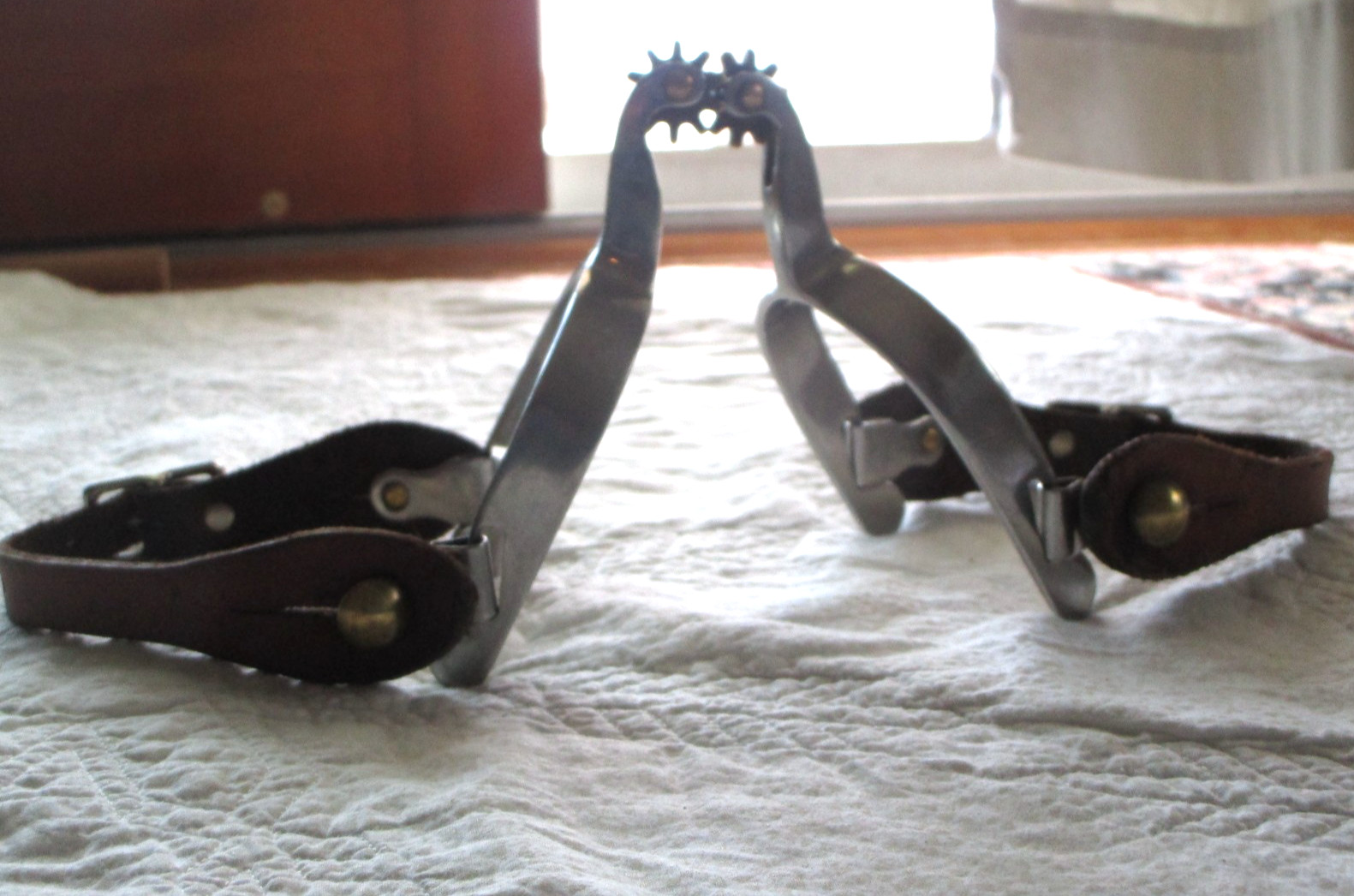 3" WESTERN SPUR WITH SPINNING ROWELS WITH LEATHER STRAPS