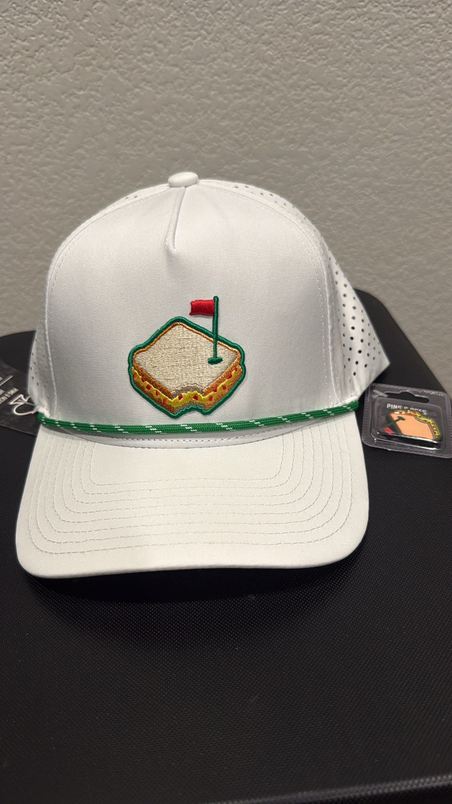NEW 2026 Pins & Aces Pimento White Rope Snapback Golf Hat/Cap w/ Ball Marker