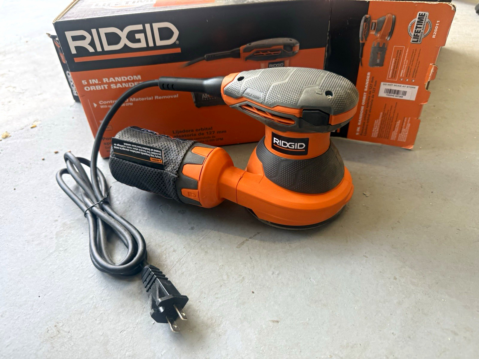 RIDGID R26011 5 in Random Orbit Corded Orbital Sander w/ Dust Bag