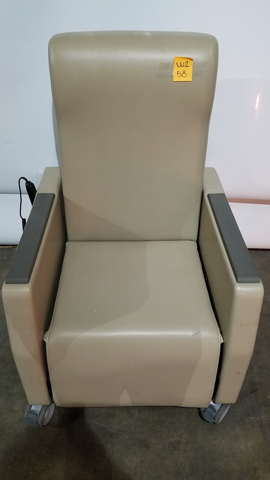 Power Recovery Recliner - 230925-0352-02 With Hand Control
