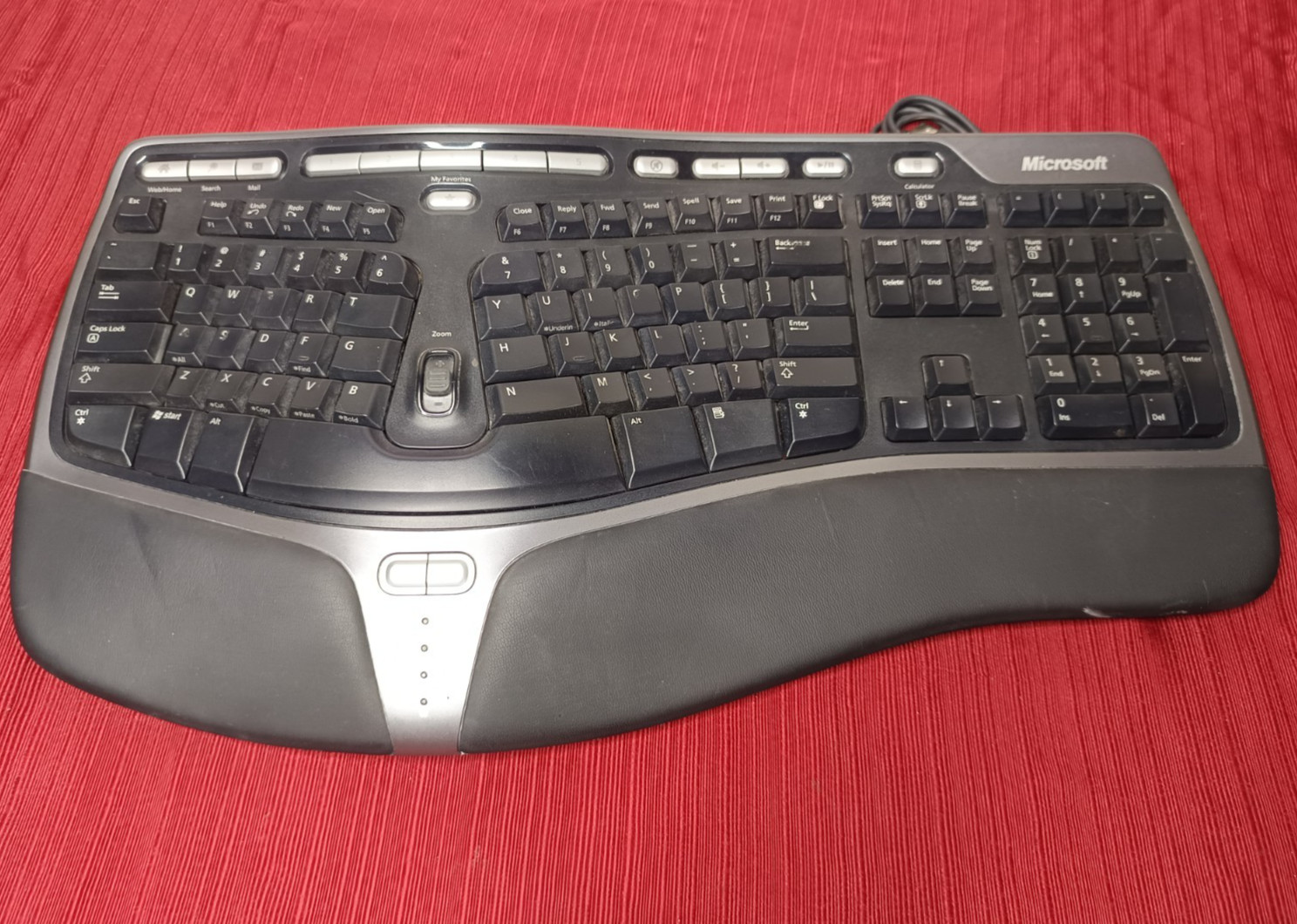 Microsoft Natural Ergonomic 4000 V1.0 KU-0462 Wired Keyboard - TESTED WORKS