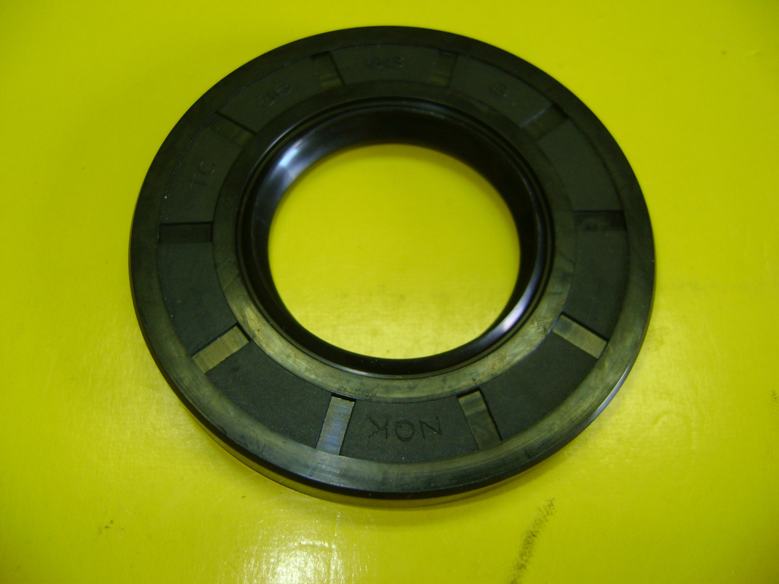 NEW TC 36X68X8 DOUBLE LIPS METRIC OIL / DUST SEAL 36mm X 68mm X 8mm