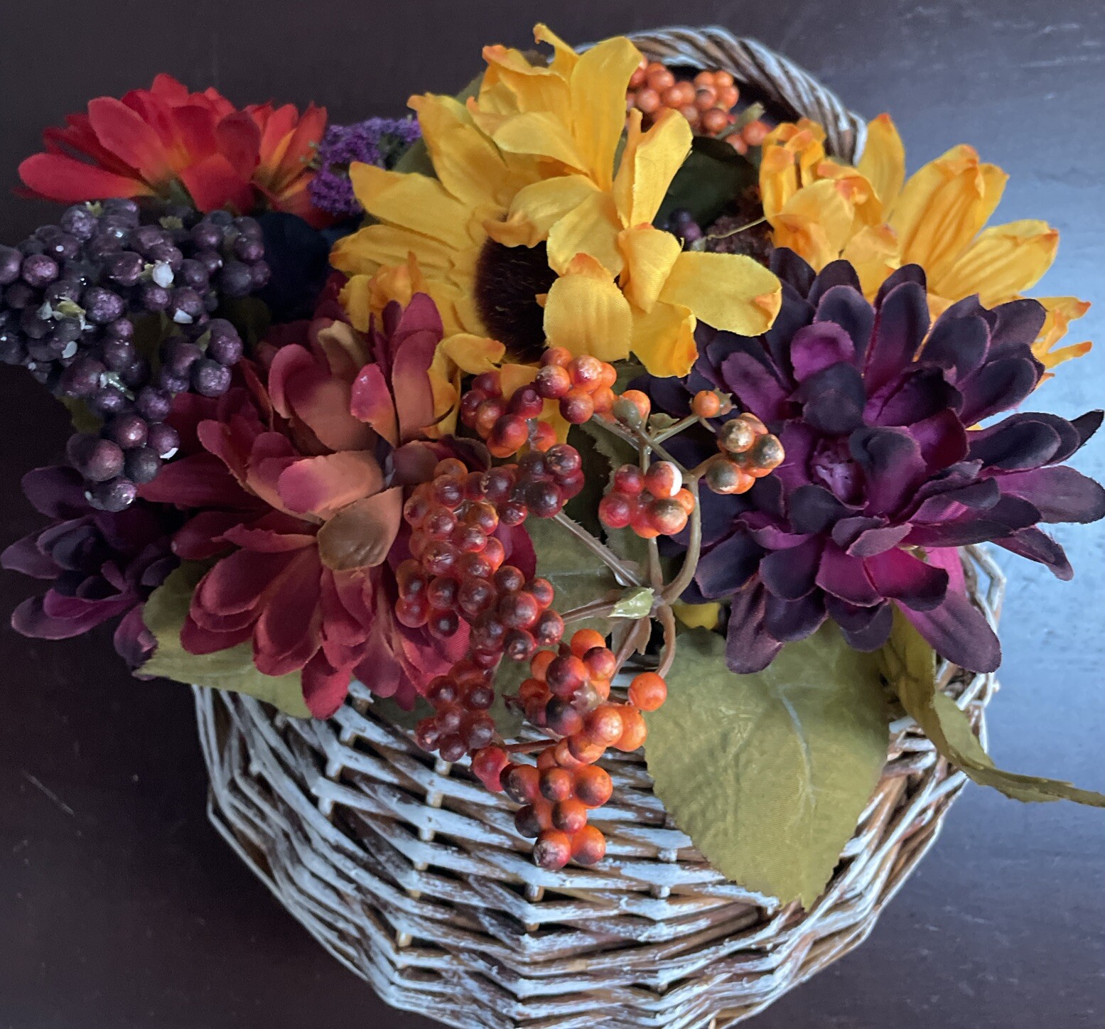 FALL WICKER HANGING FLORAL BASKET  11” FESTIVE HOLIDAY DECOR