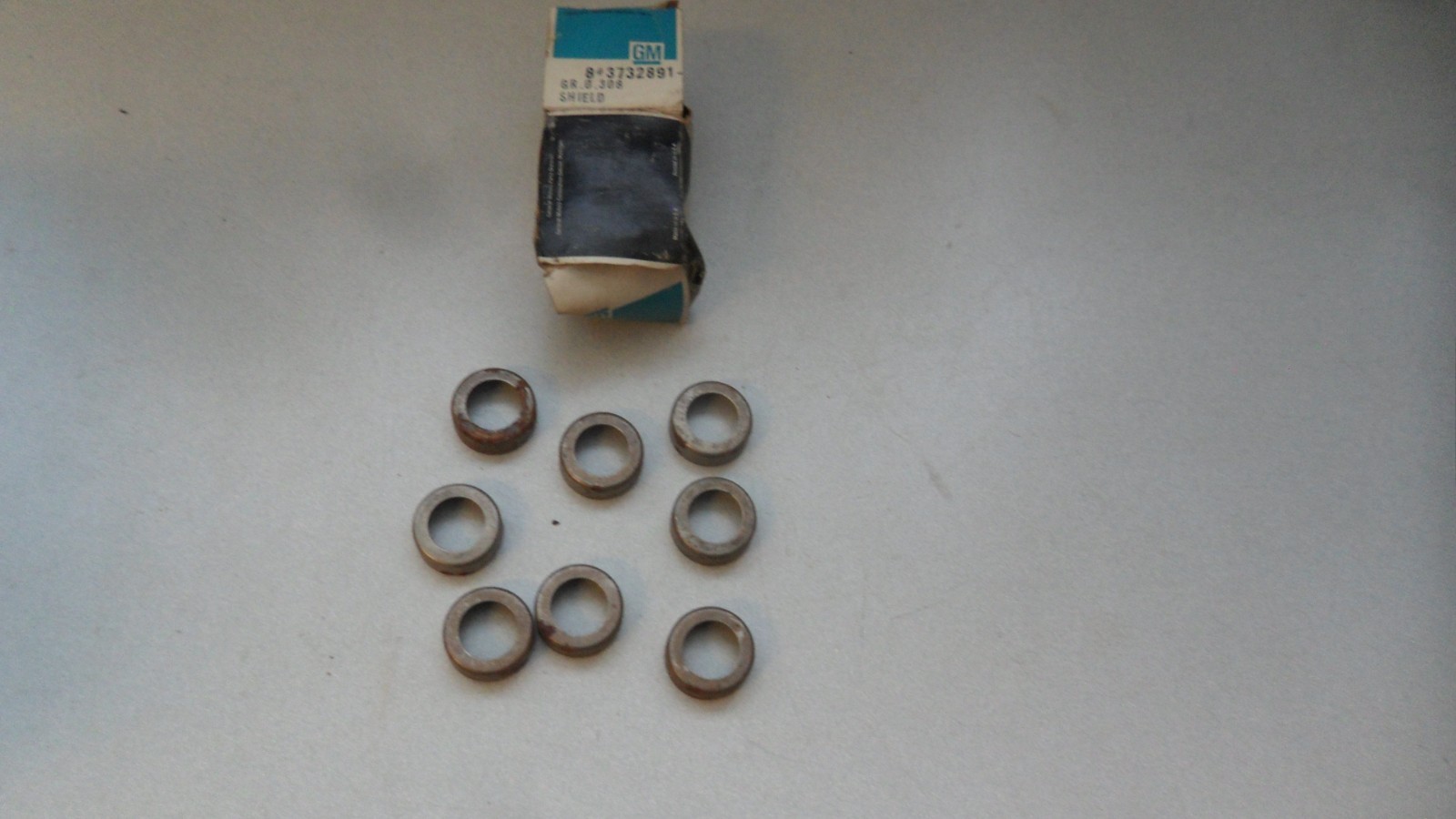 NOS 55-63 Chevy Valve Spring Shields Lot of 8 Hot Rod 3732891 GM 02BA2 IL