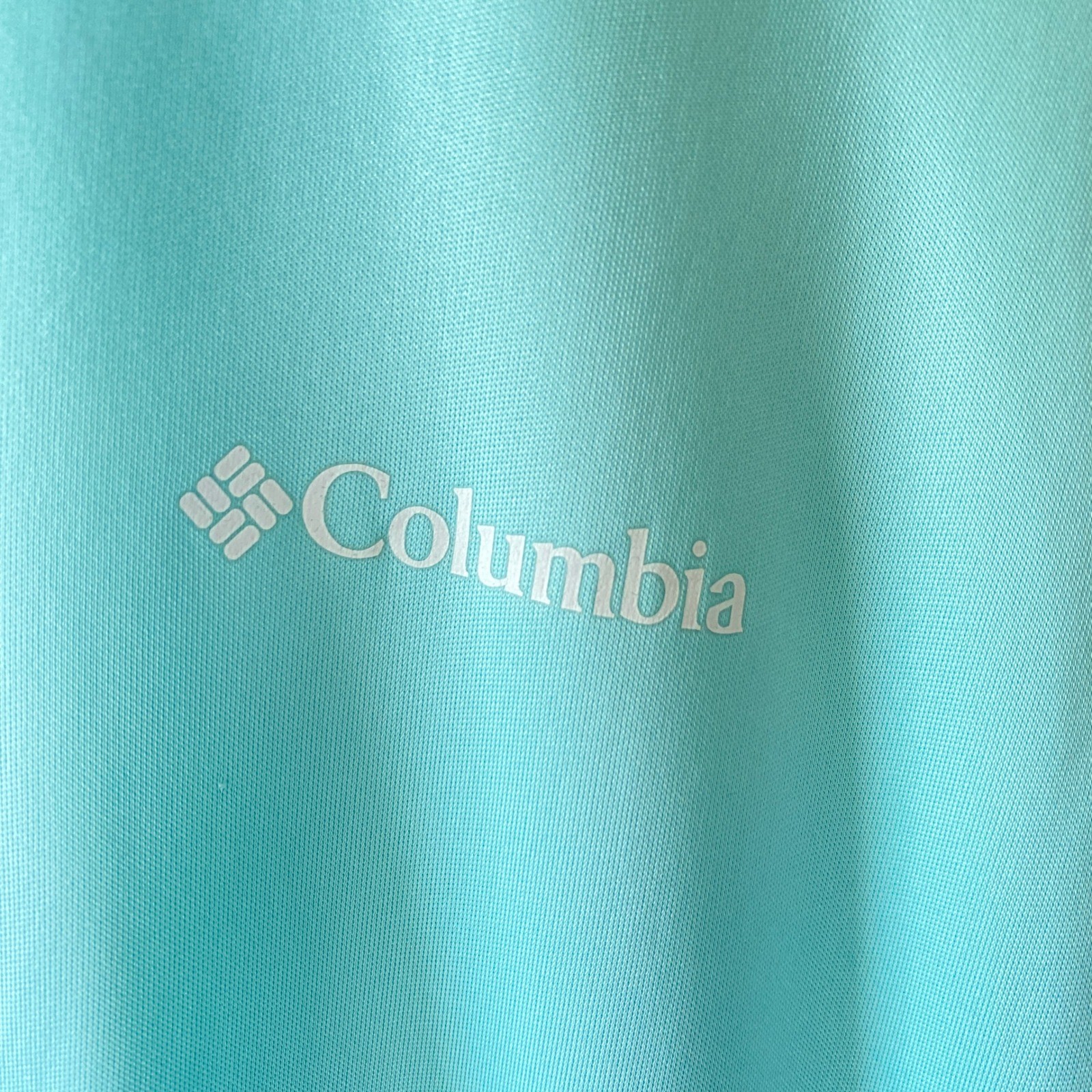 Columbia Men's Long-Sleeved Shirt Size Mint Green-Blue Logo