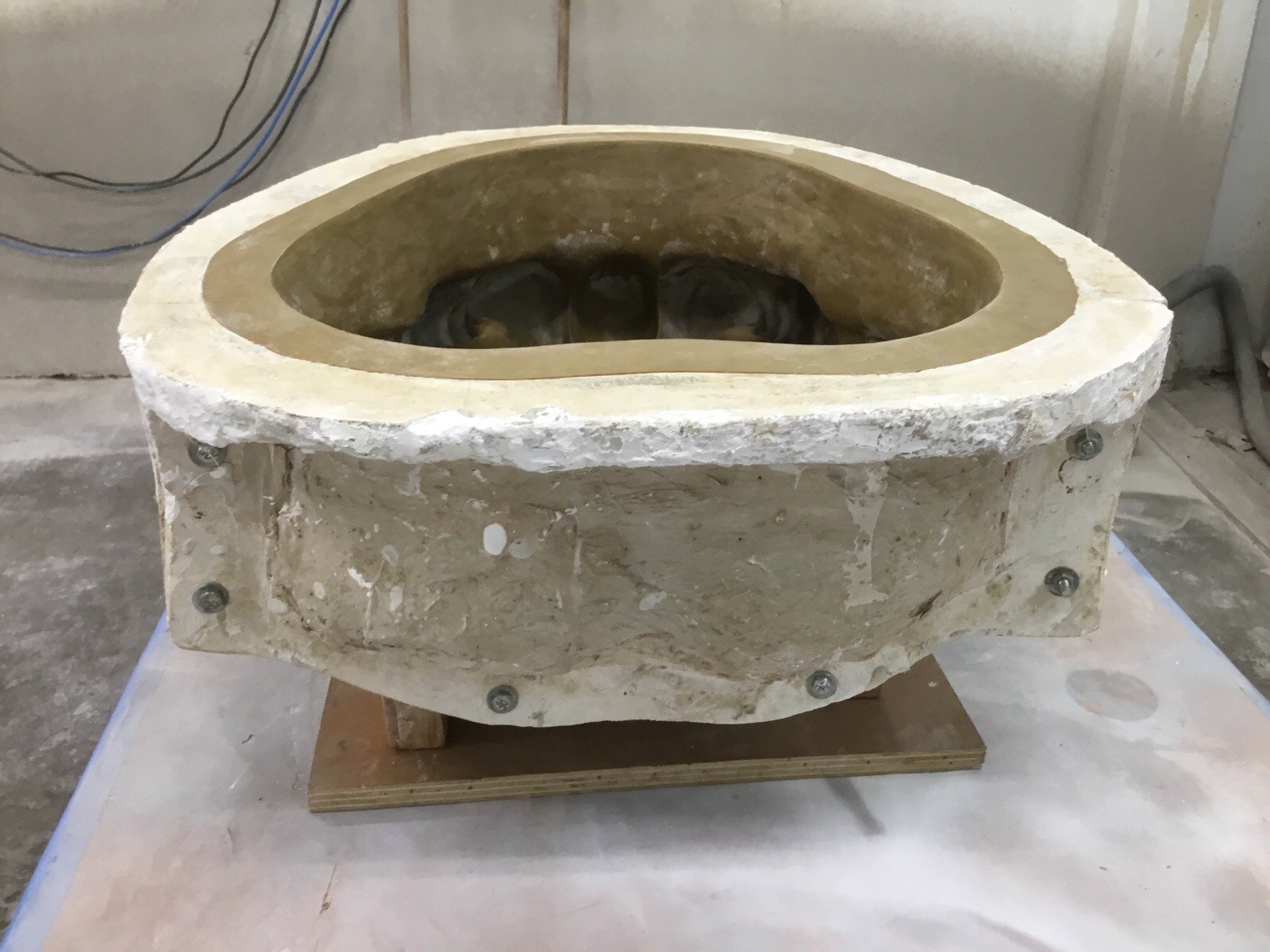 Architectural Shield Mold For Concrete And Plaster