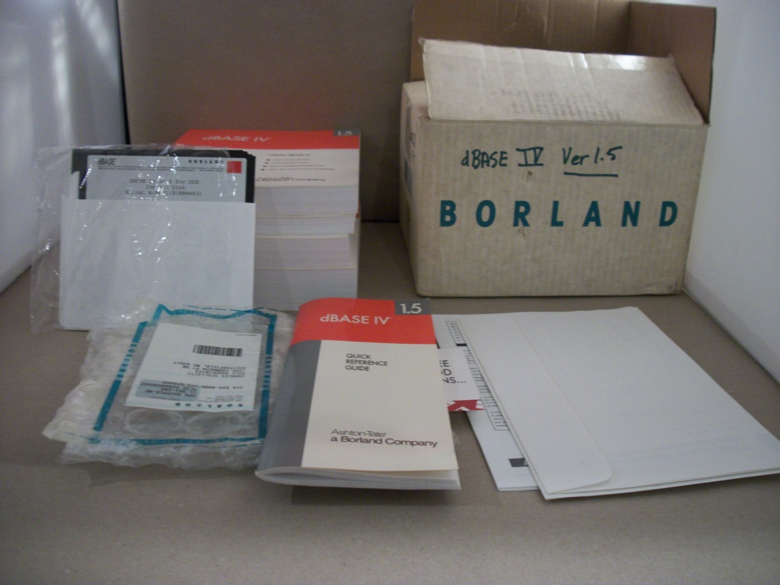 Vintage Borland dBase IV Version 1.5 with Nine 5.25 Floppy Disks and User Guides