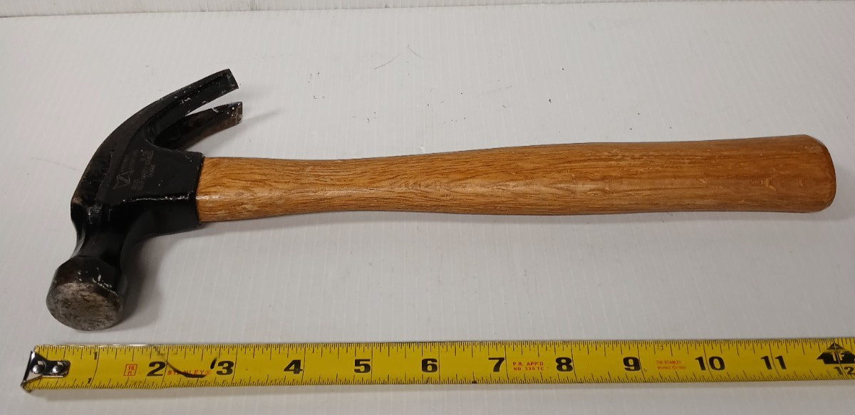 Vintage Vermont American Wood Handle Claw Hammer 13" 70075  16 oz. Taiwan