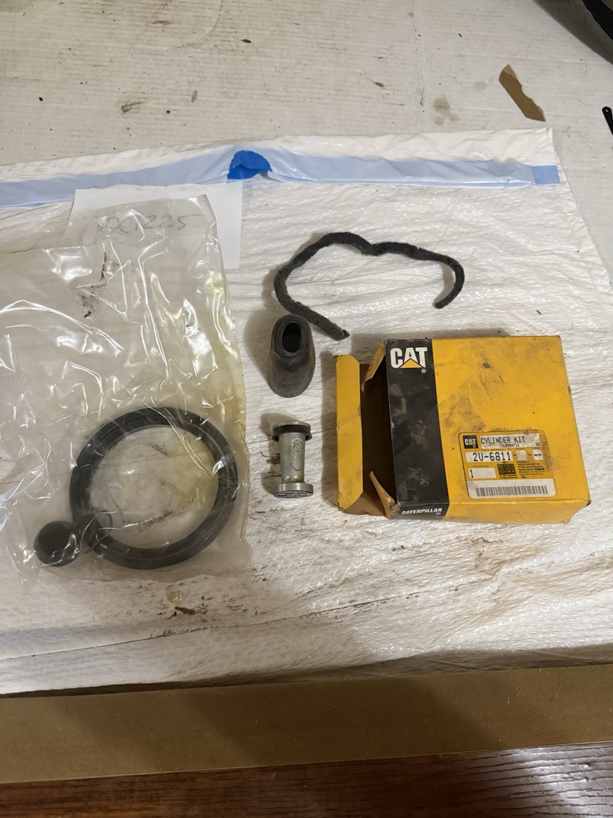 Caterpillar Cat 2V 6811 Hydraulic Cylinder Repair Kit New In Box