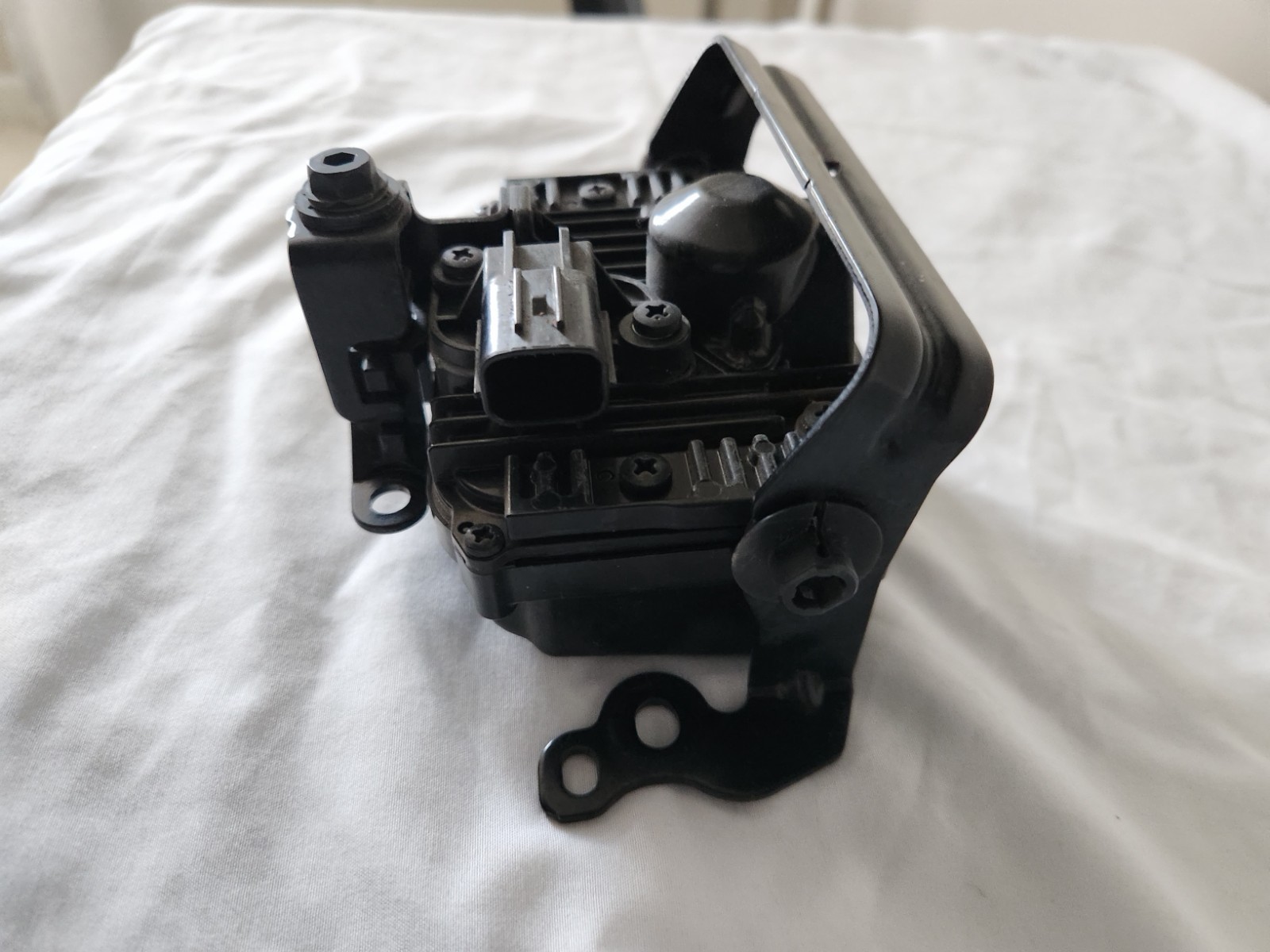 For 2017-2019 TOYOTA COROLLA FRONT DISTANCE RADAR SENSOR W/BRACKET OEM...