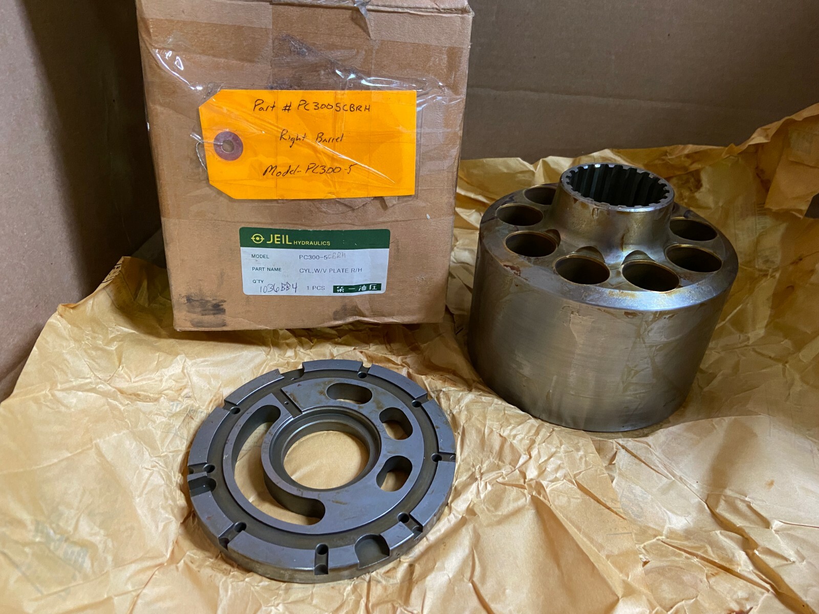 Jeil PC3005CBRH Right Block Cylinder for PC300-5 Hydraulic Pump NEW