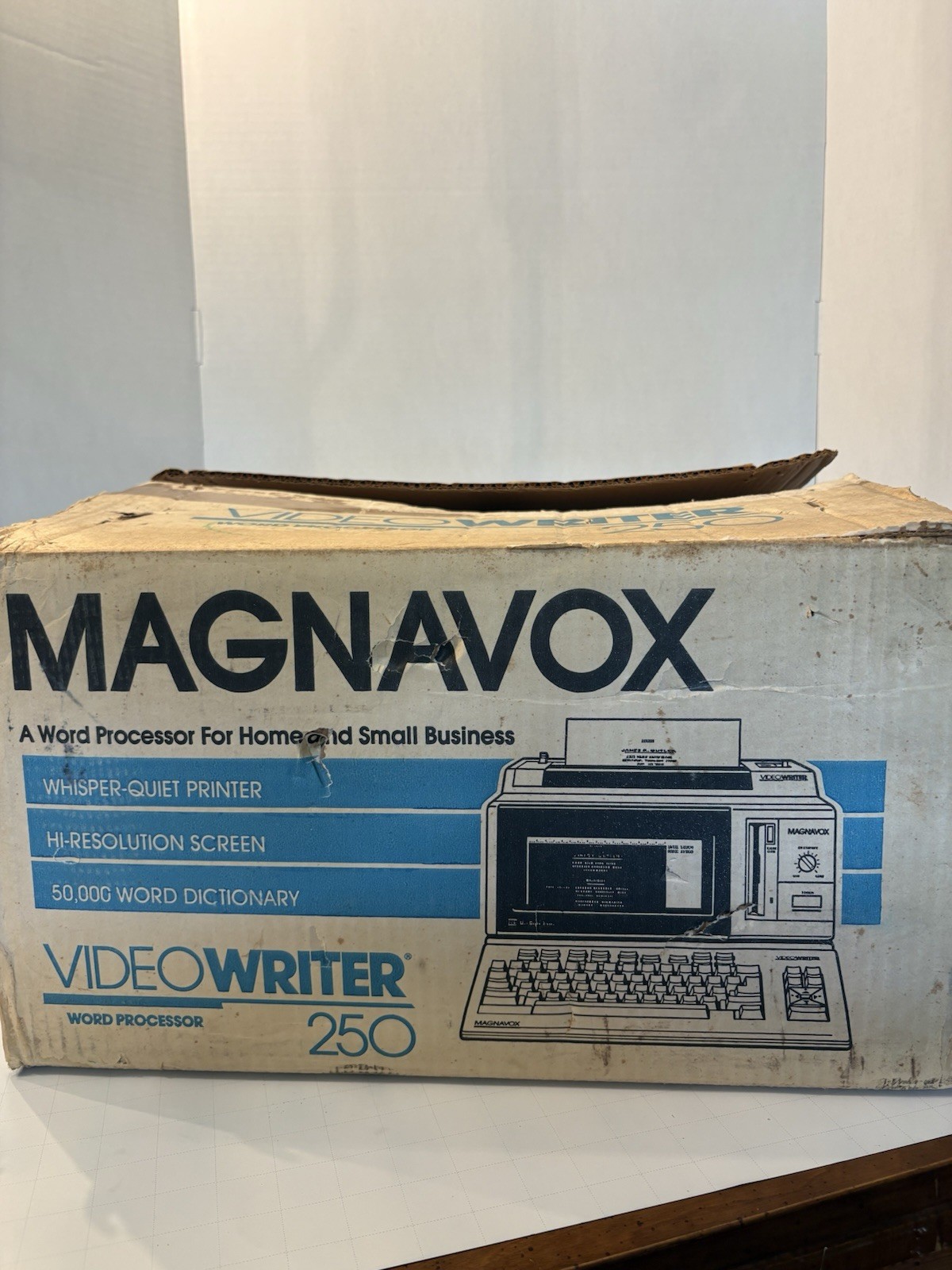 Vintage Magnavox Video Writer 250 CRT Word Processor Printer with keyboard W/box
