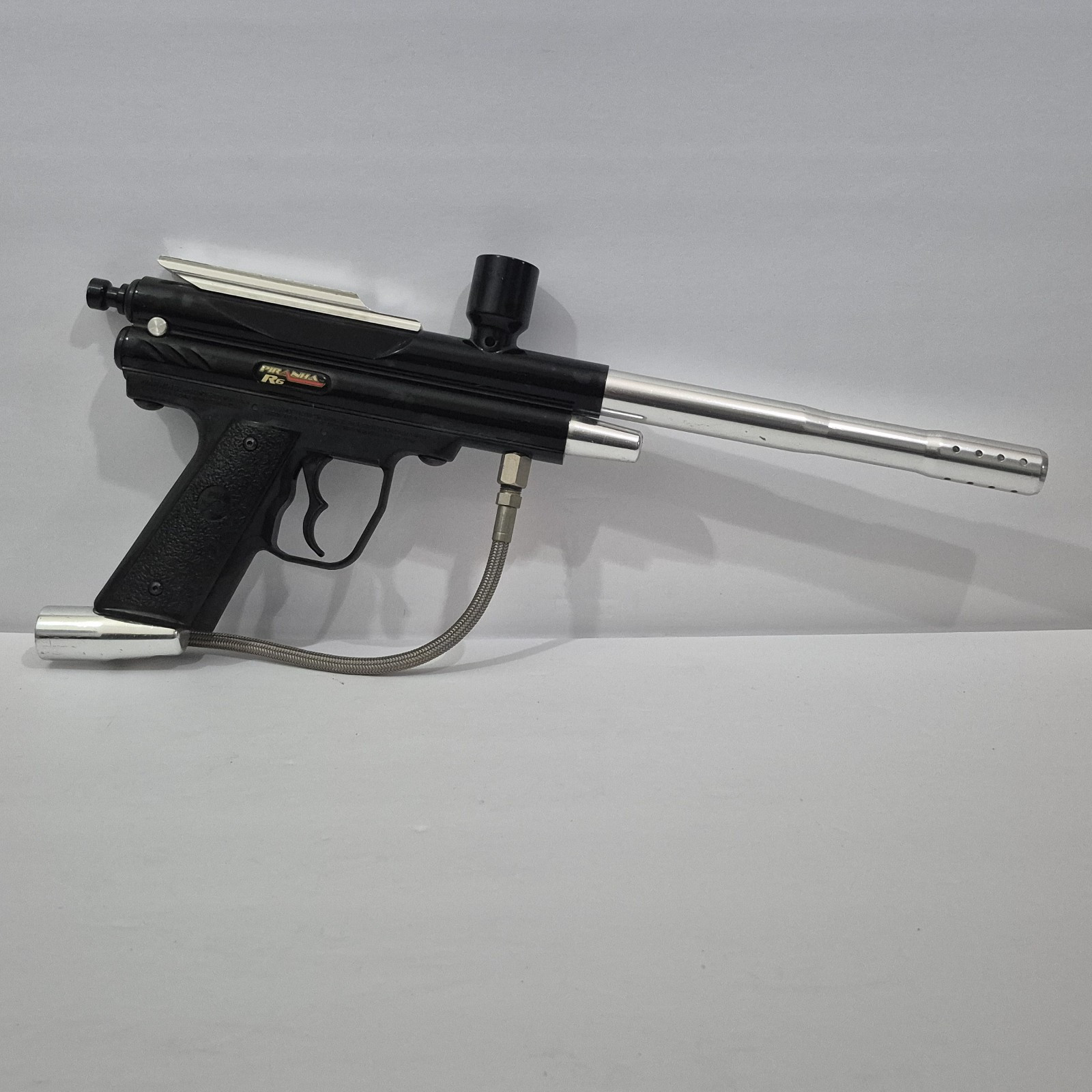 PMI Piranha R6 Semi Auto Paintball Marker AZD 02290 *PARTS Or REPAIR*