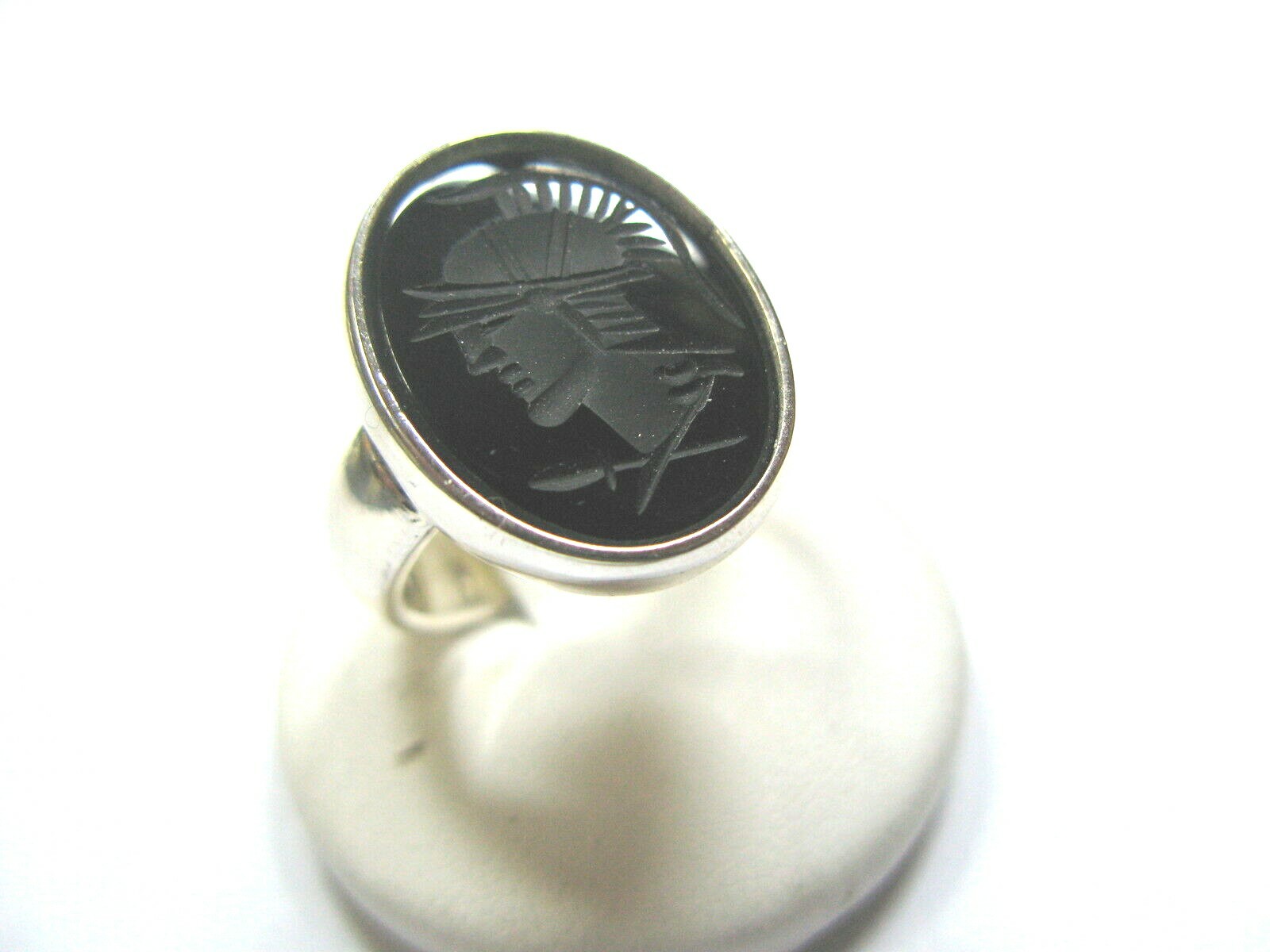 MENS RING WITH ENGRAVED ONYX SPARTAN WARRIOR HEAD IN SILVER 925°°°