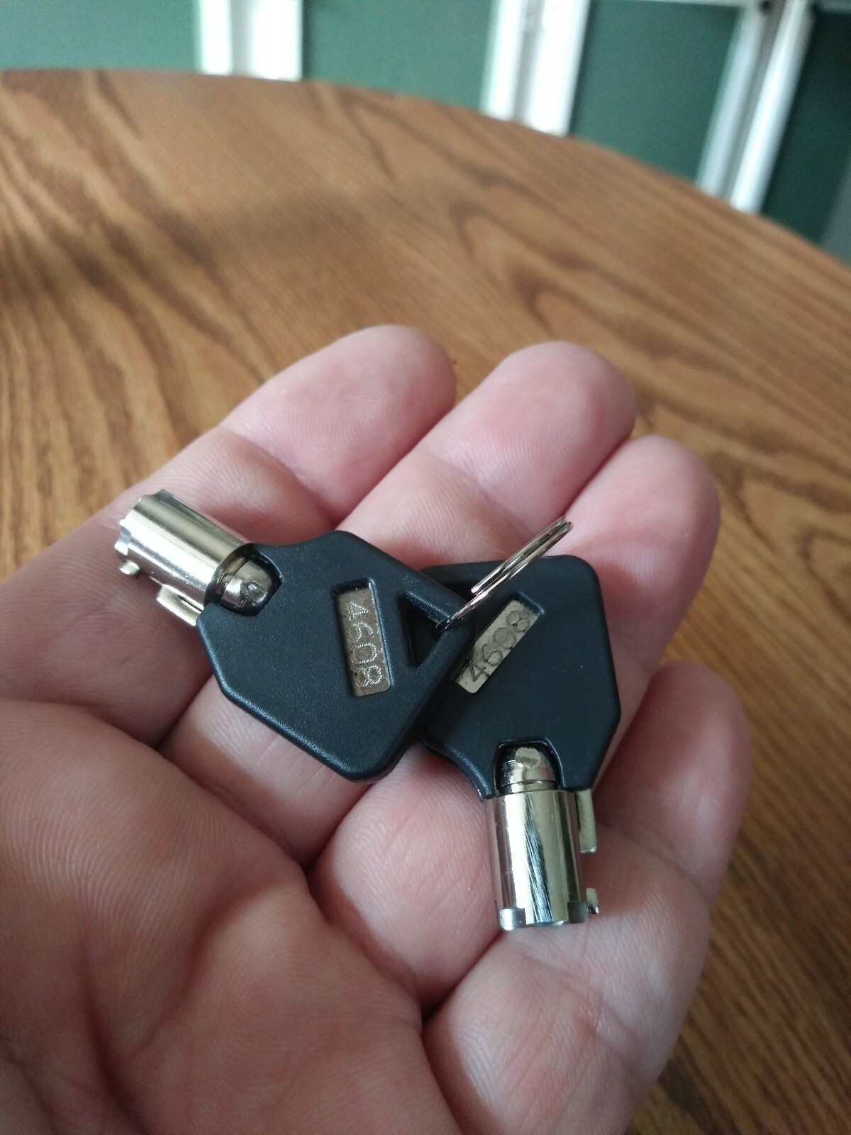 CHARGETECH ENTERPRISES LLC CT-200003 CHARGETECH ANTI-THEFT CABLE LOCK WITH KEYS