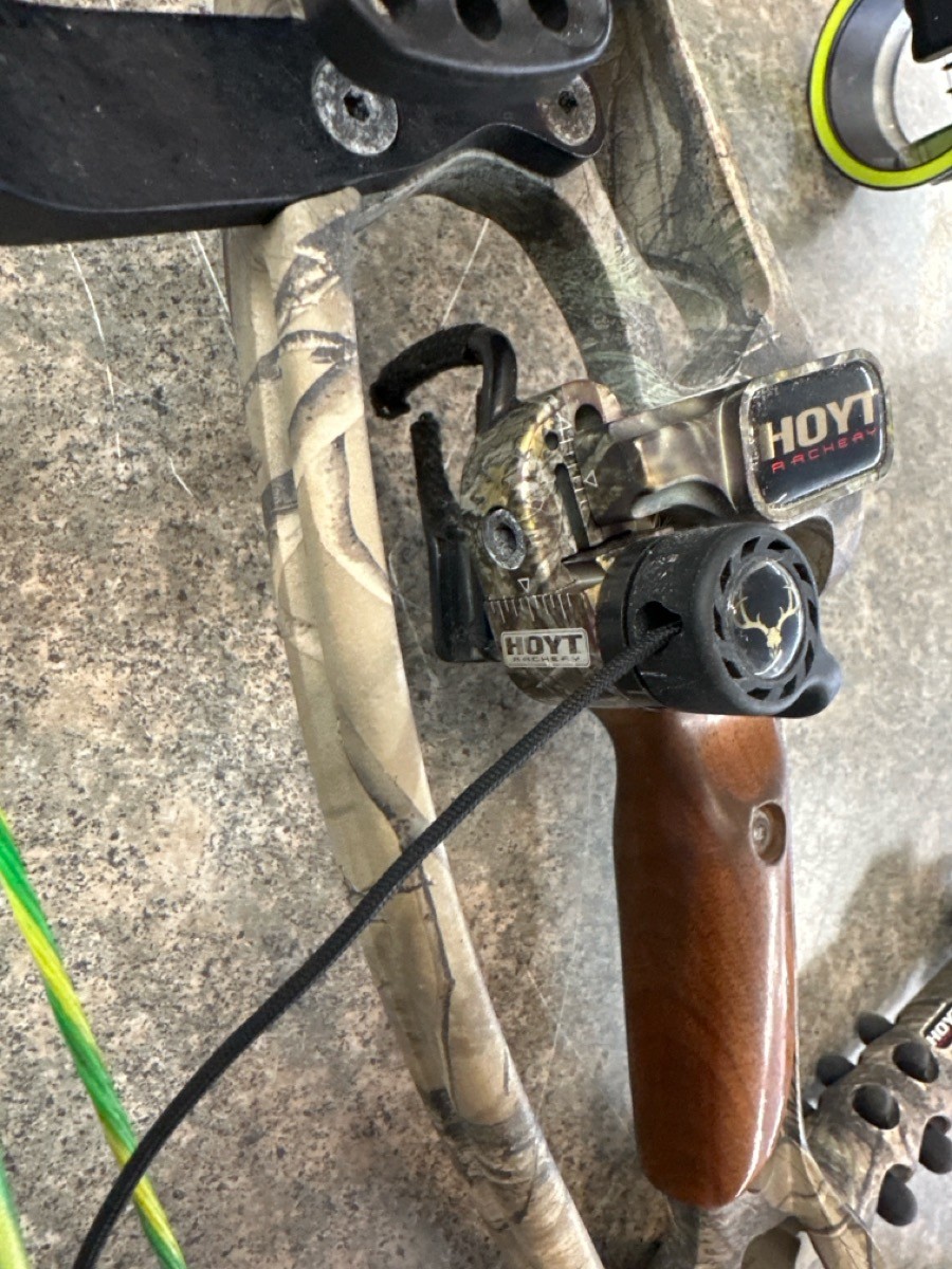 HOYT ARCHERY DEFIANT (TPS039354)