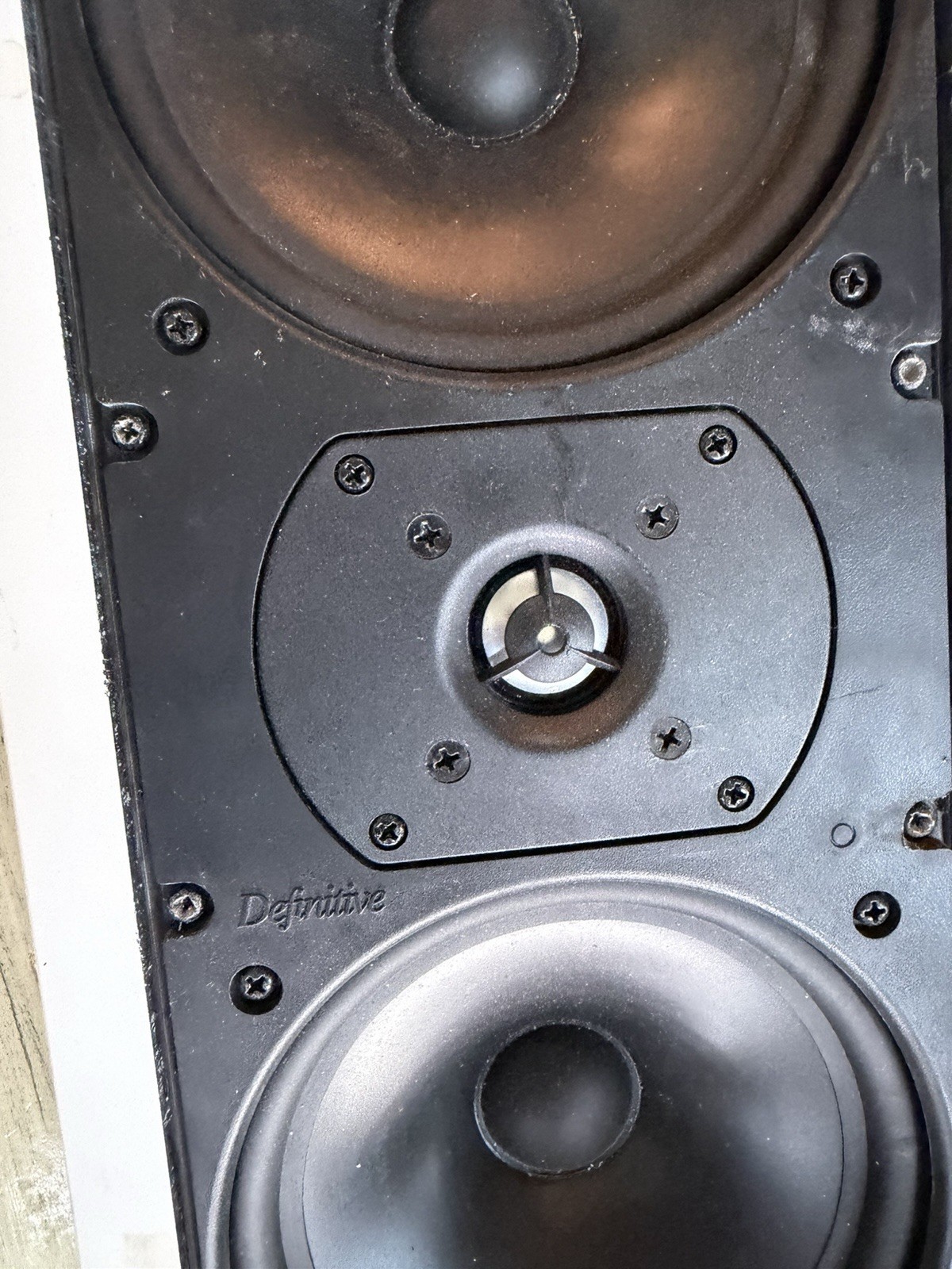 Definitive Technology UIW75 One Wall Speaker White