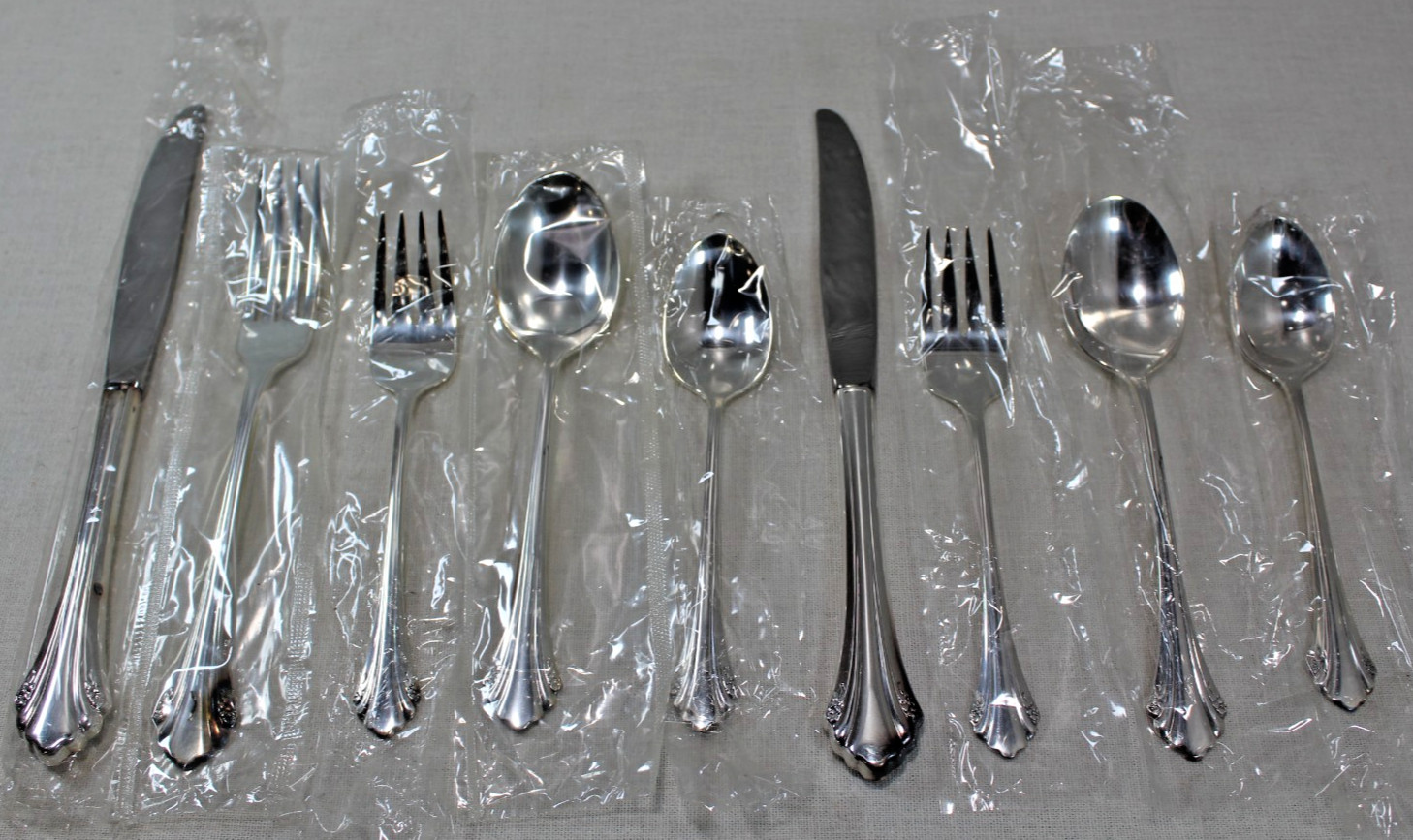 Oneida Community Enchantment Silverplate Flatware 5 Piece Place Setting + Extras