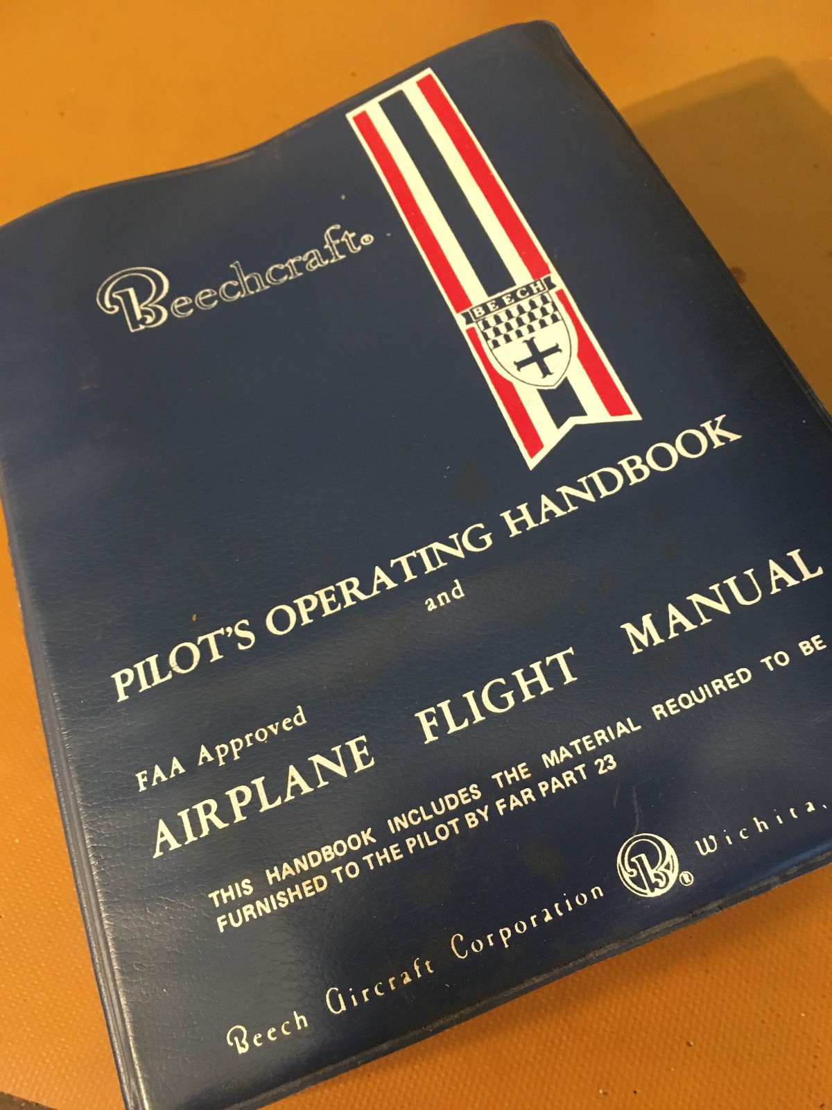 Beechcraft Sierra 200 B24R Pilot's Operation Manual