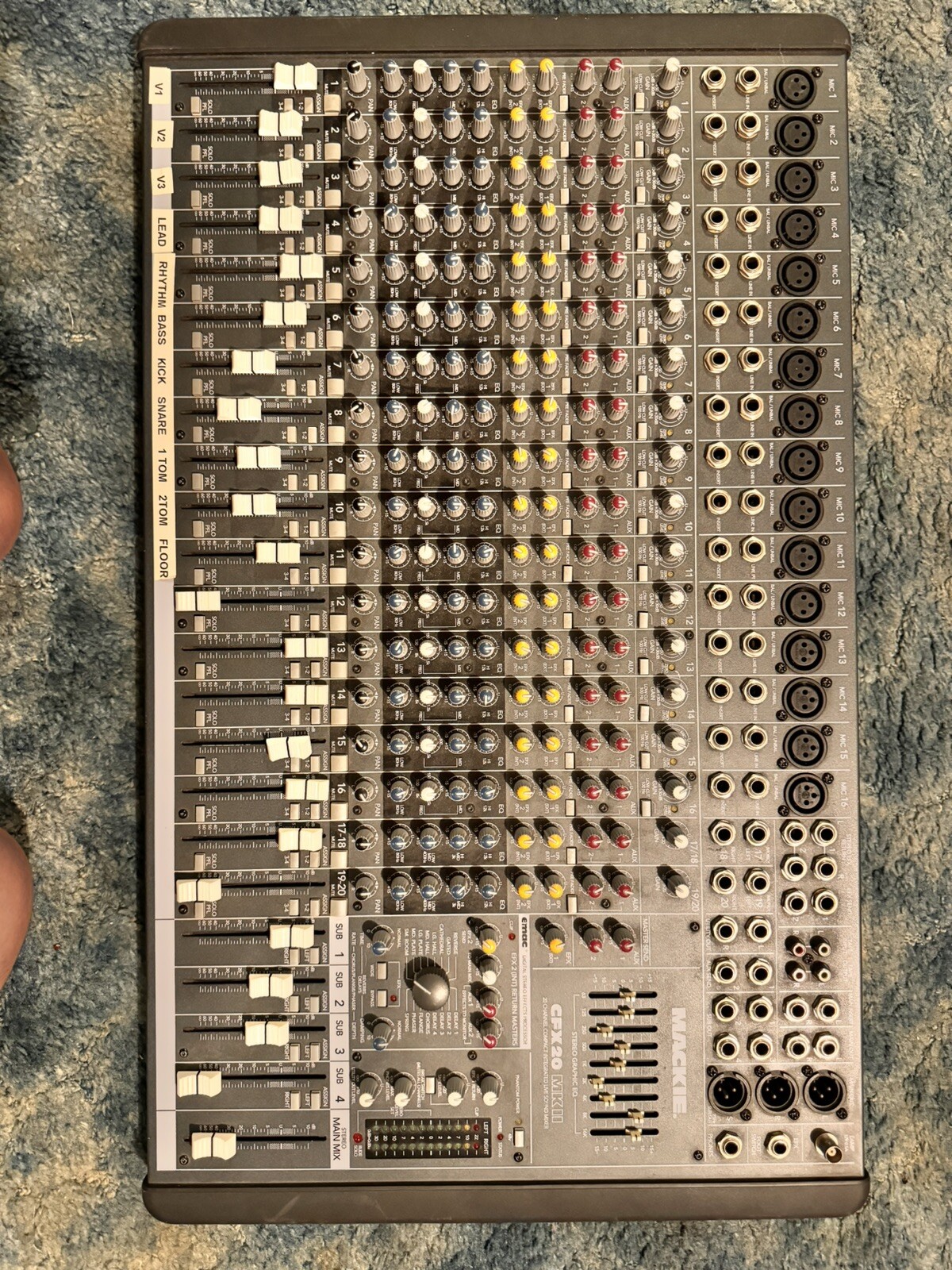 MackieCFX20
