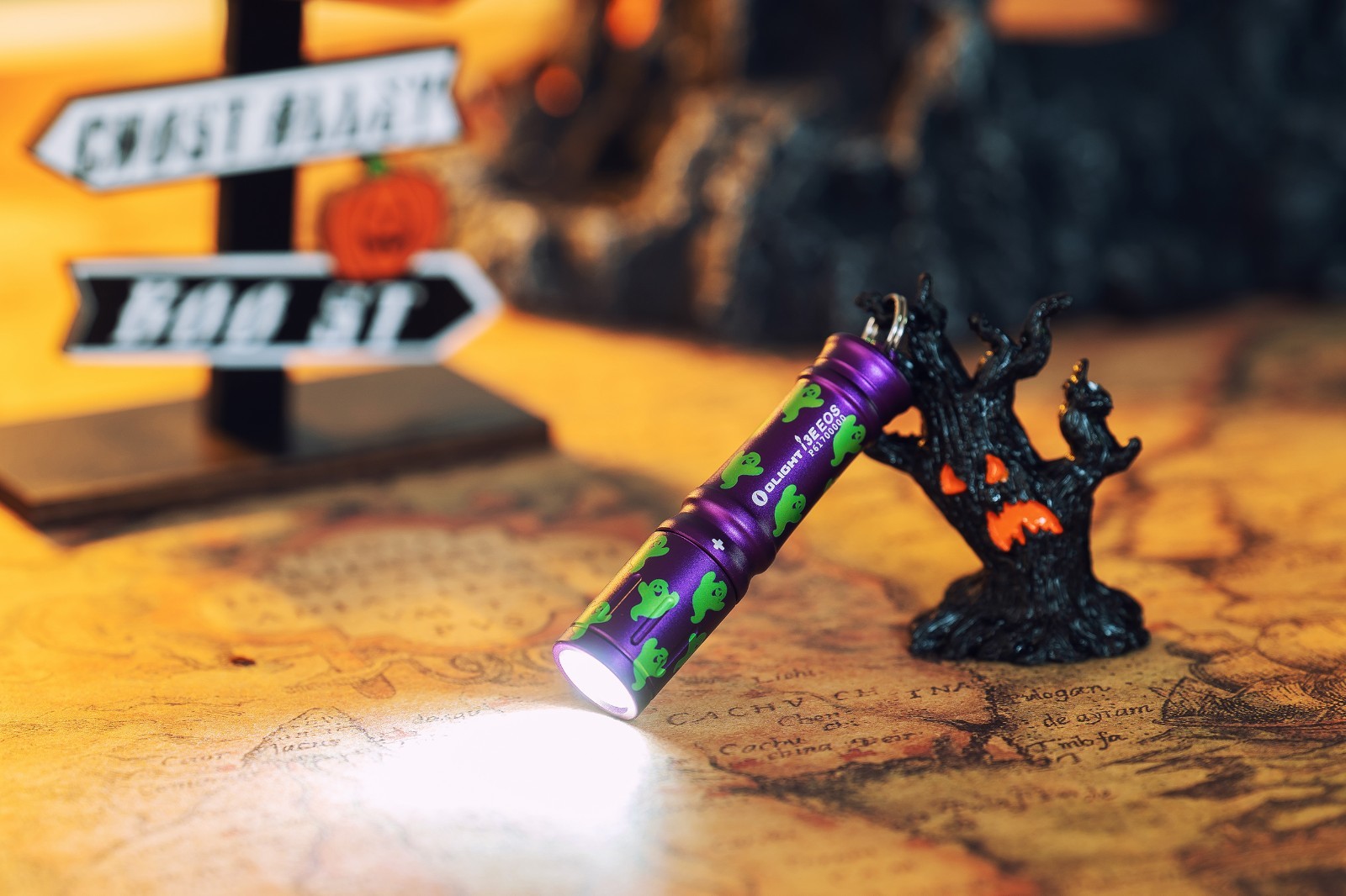 Olight I3E EOS Halloween Ghost Keychain Waterproof Flashlight, 90 Lumens, 1 AAA