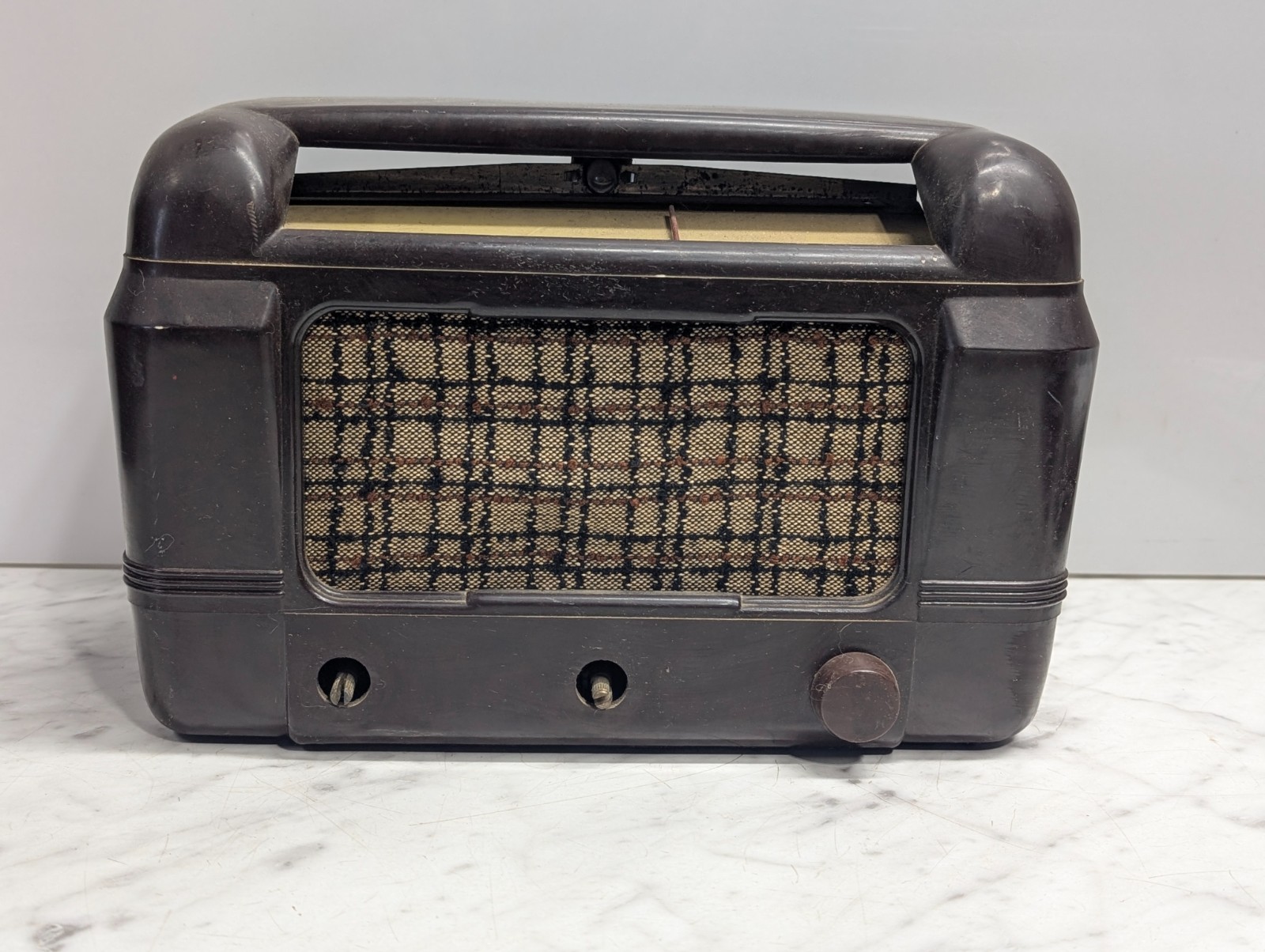 Antique Sentinel Tube Radio Model 332 Bakelite Brown Plastic