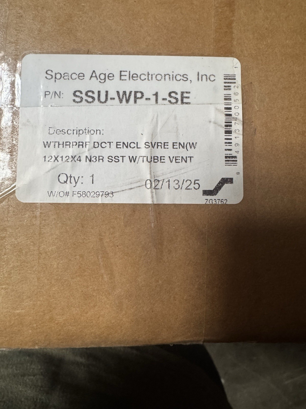 Space Age Electronics SSU-WP-1-SE Whether Proof Duct Enclosure W/Tube Vent New