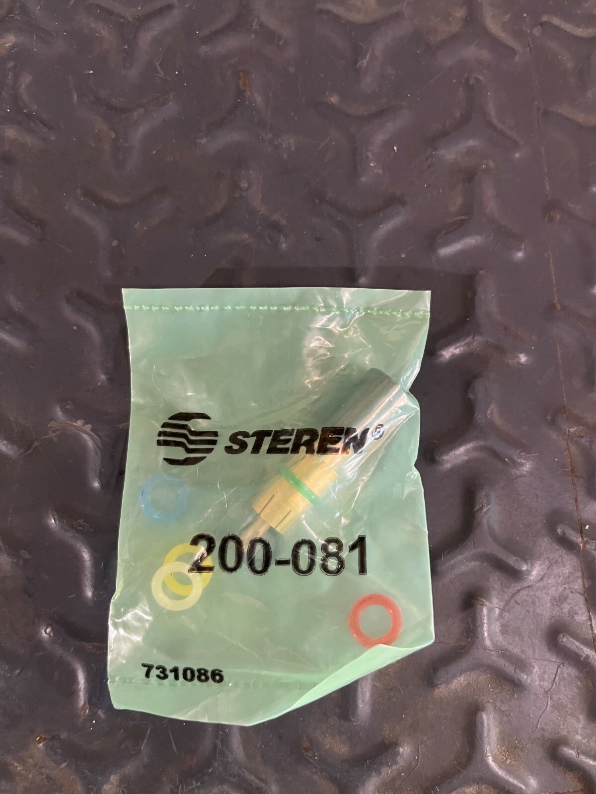 Steren 200-081 RCA Compression Permaseal Connector for RG-59/U, A lot of 25 pcs.