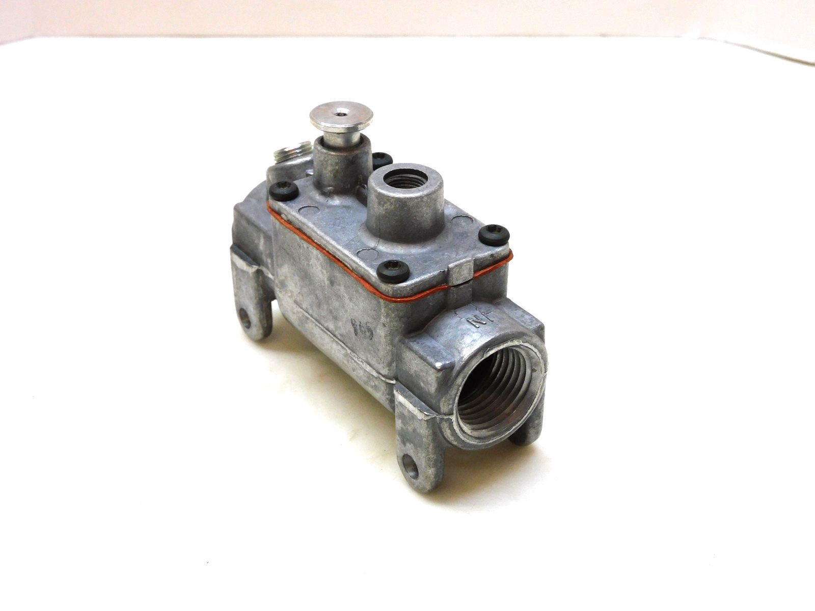 Baso H17DB-5 Automatic Pilot Valve 1/2" npt 1/2psi