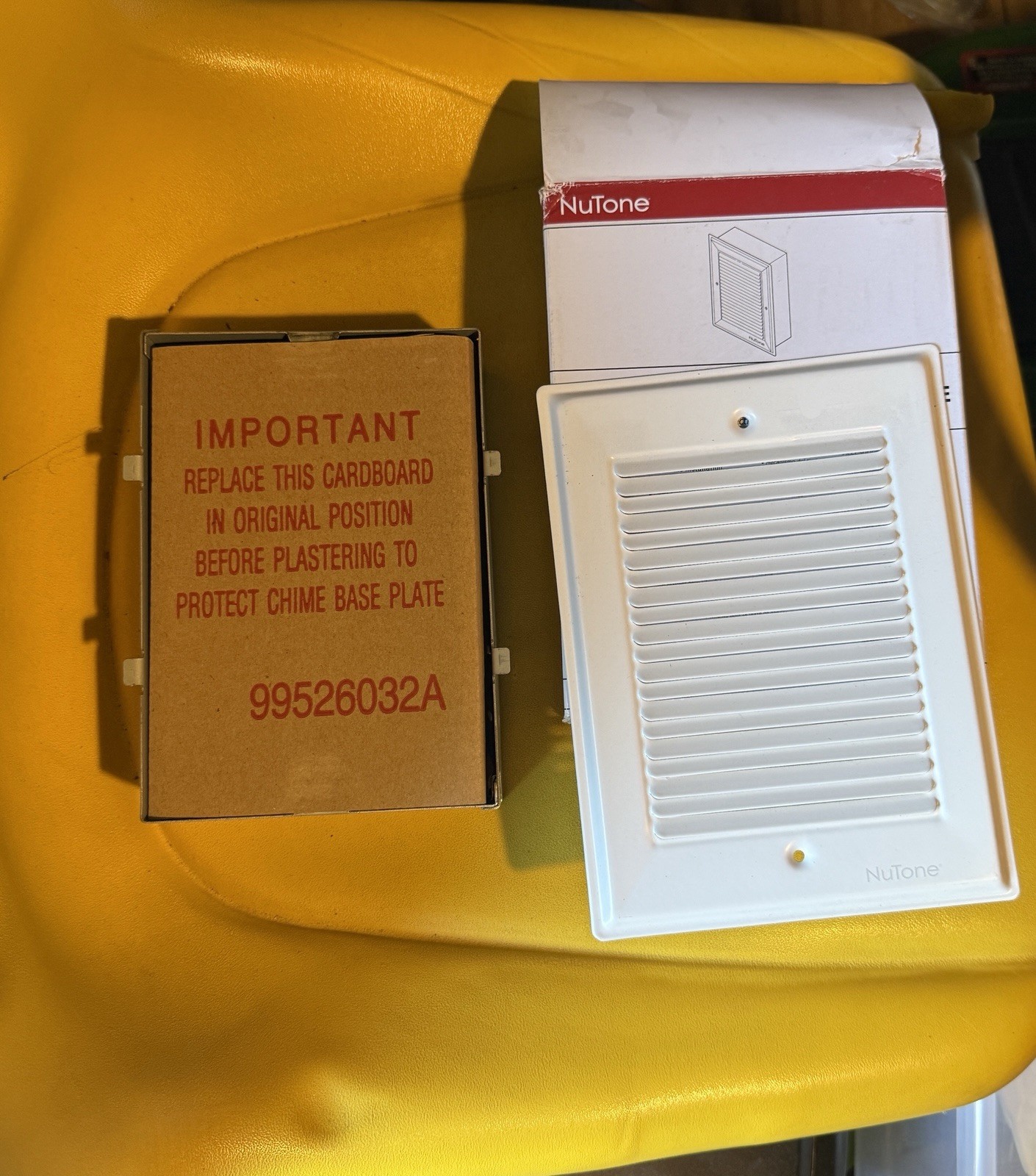 NuTone WIRED DOOR CHIME Model: LA14WH