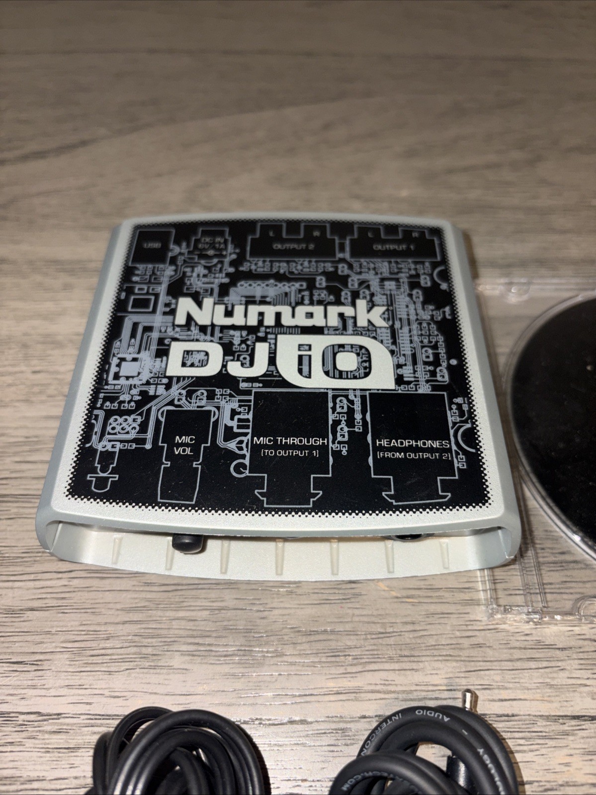 Numark DJio - 2 stereo RCA out audio interface (for Windows) Untested As Is