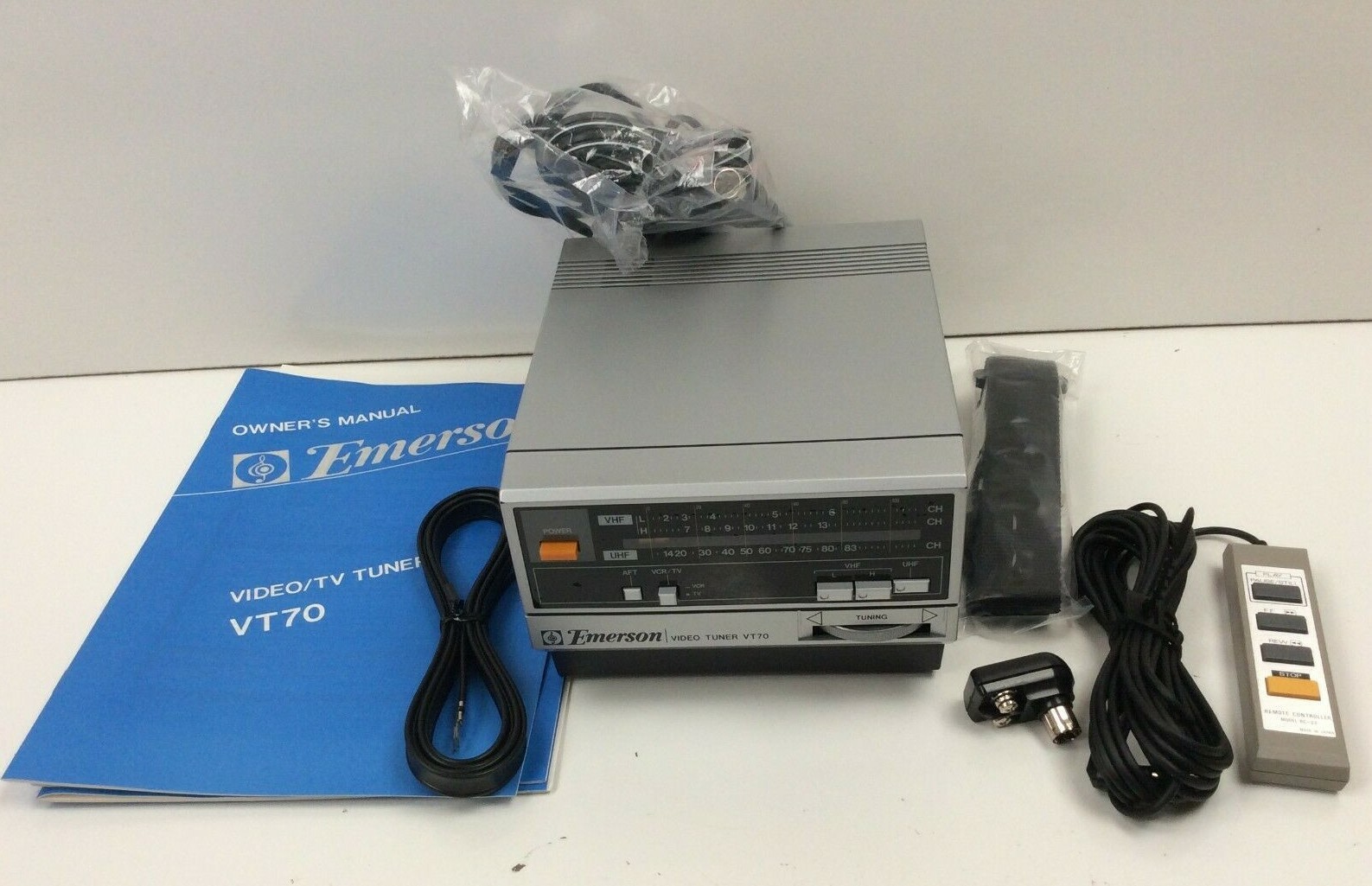 1984 Emerson VT70 Video Tuner w/RC-22 Remote Unused Part of VC77P Portable Set