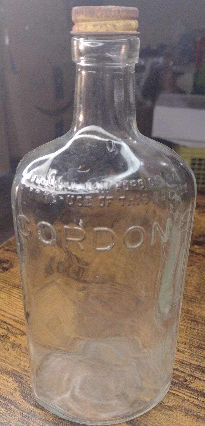 Gordon's Dry Gin Antique Clear Glass Bottle London England Alcohol Liquor