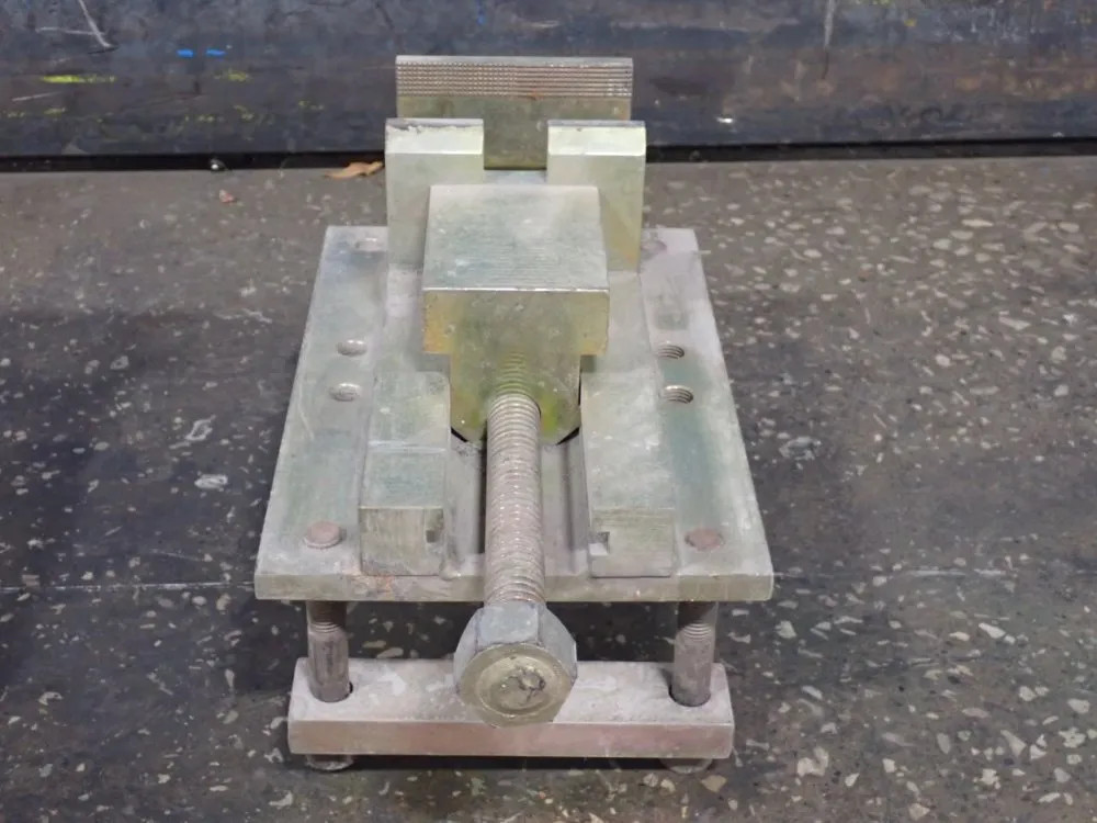 VISE 8.5" X 4.75" 02260090052