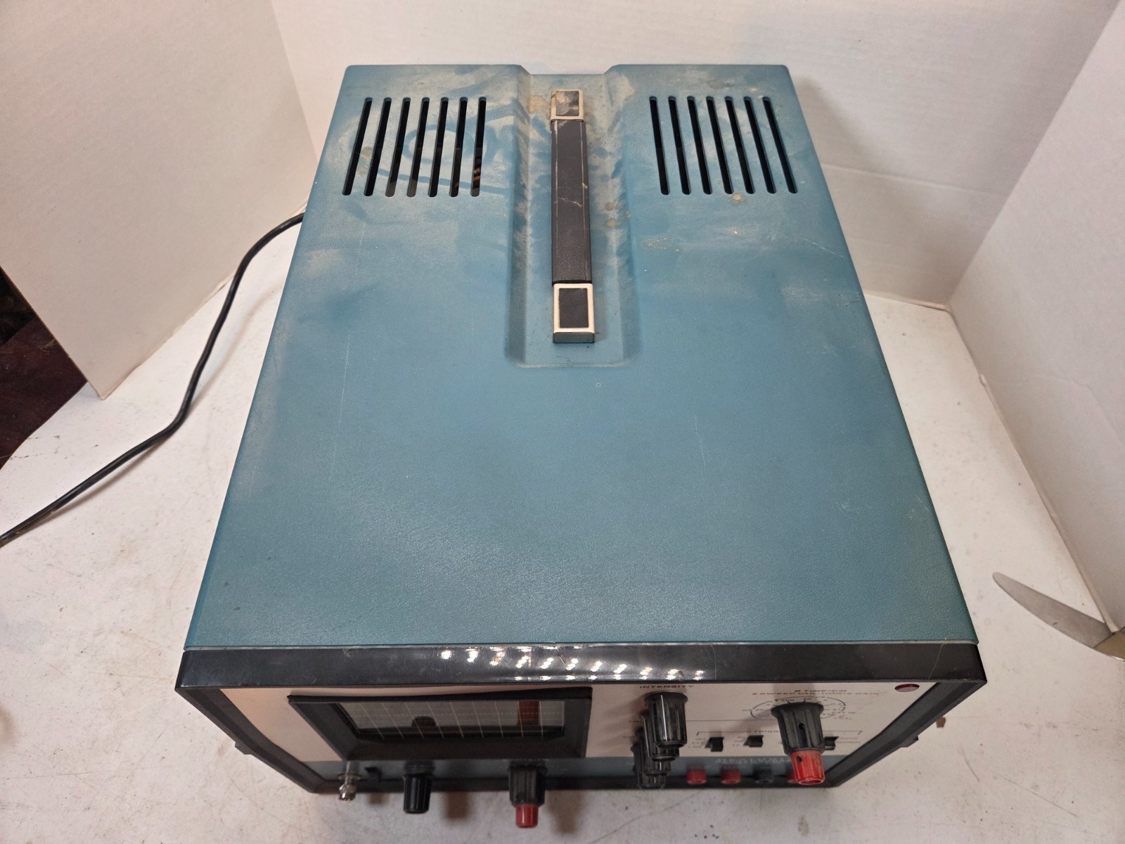 Heathkit IO-4105 Oscilloscope - Powers On