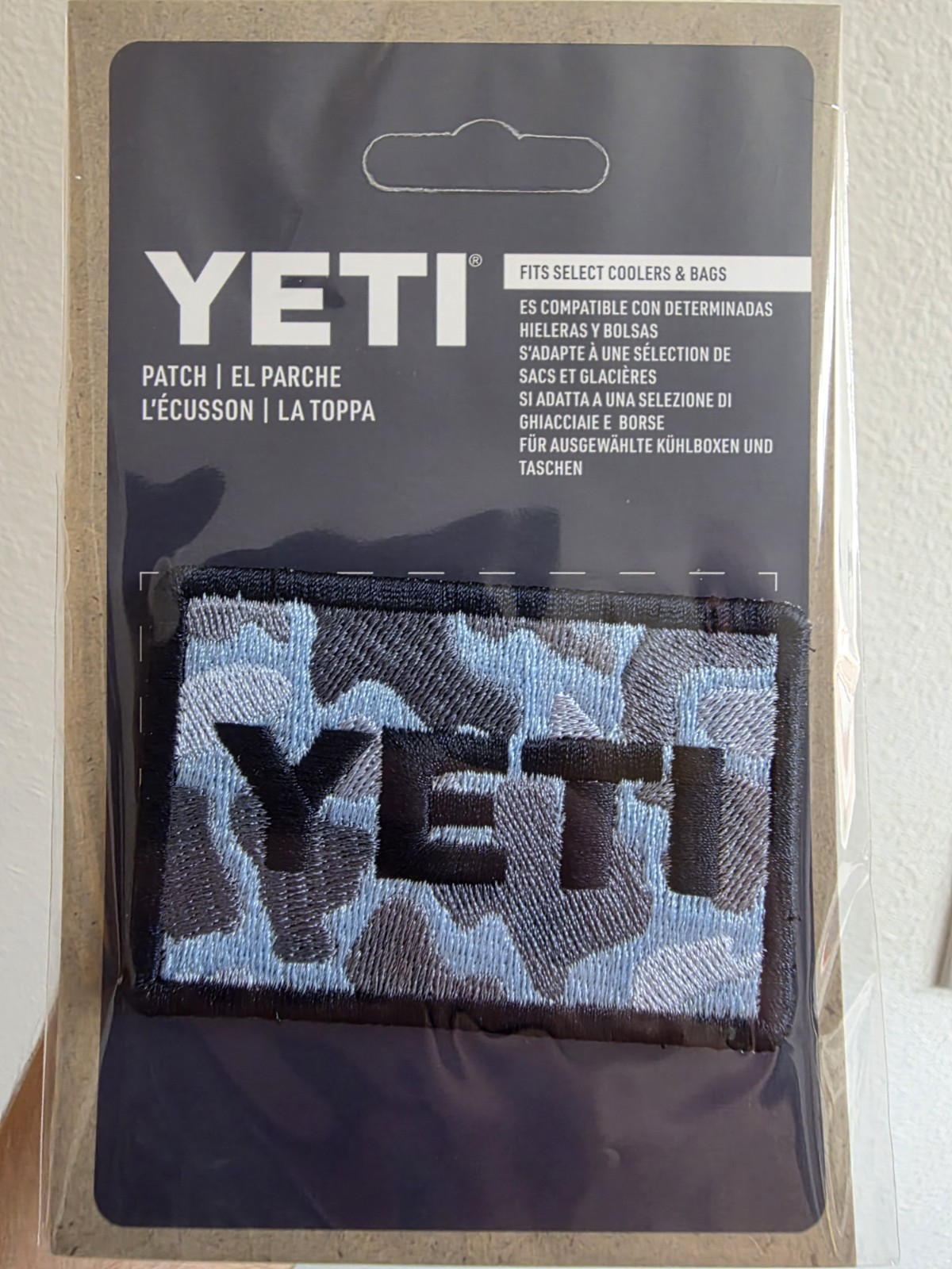 RARE 🔥 New YETI Blue Camo Patch  LIMITED RELEASE UNOPENED SEALED IN HAND!