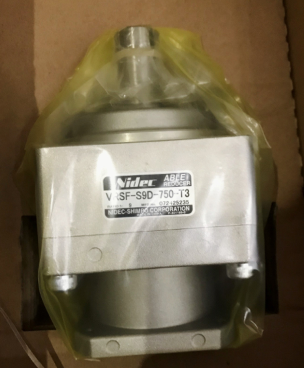 NEW SHIMPO NIDEC VRSF-S9D-750-T3 Servo Motor